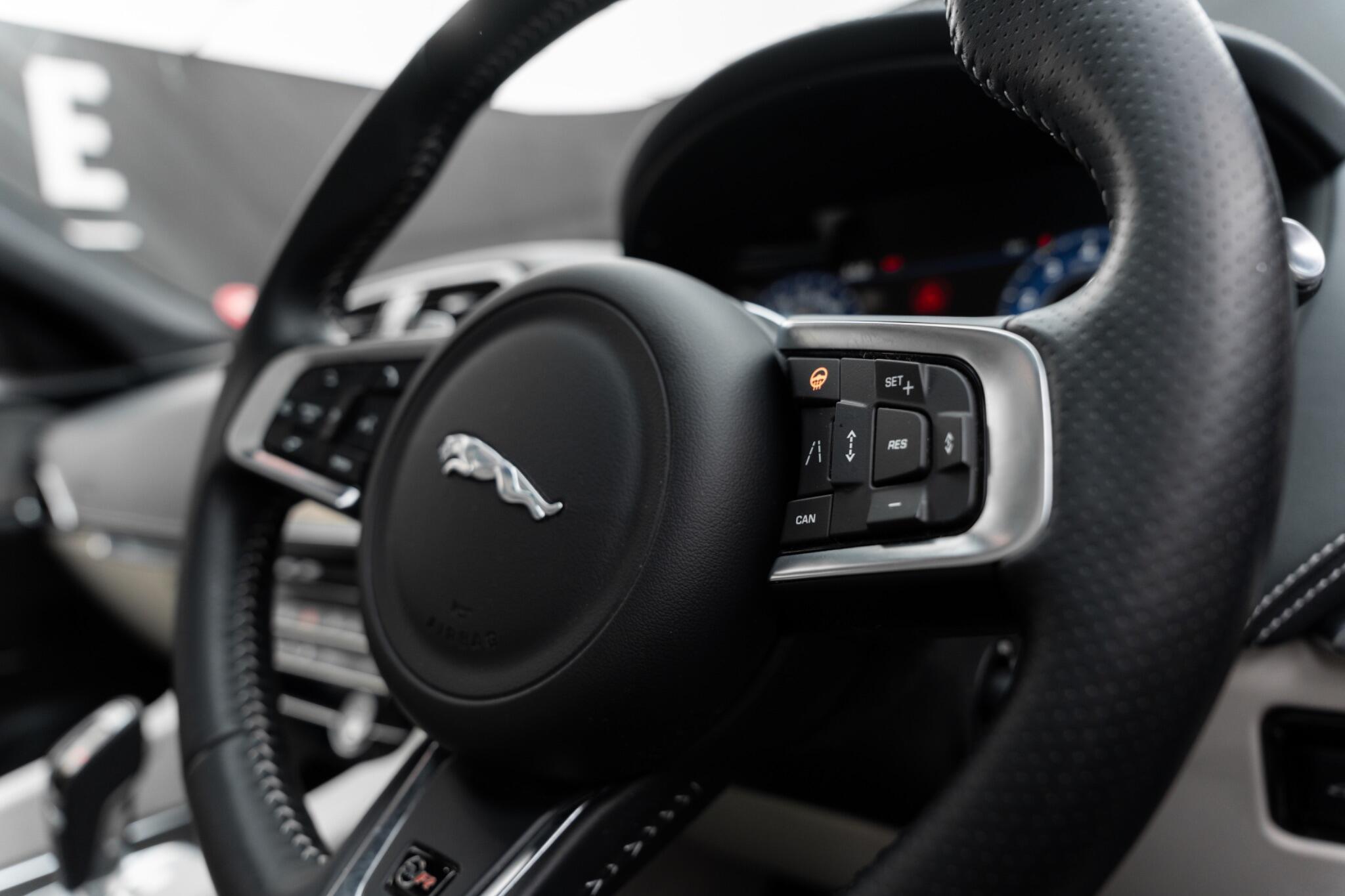 Jaguar F-Pace view 35