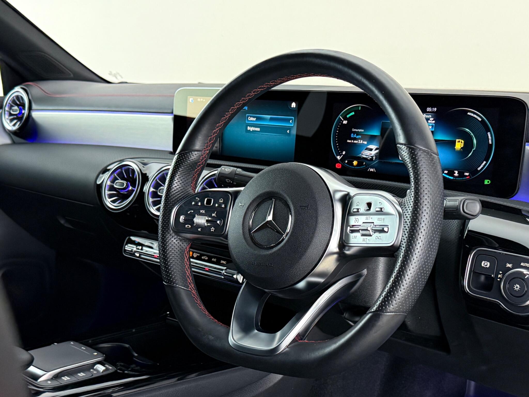 Mercedes-Benz CLA view 3