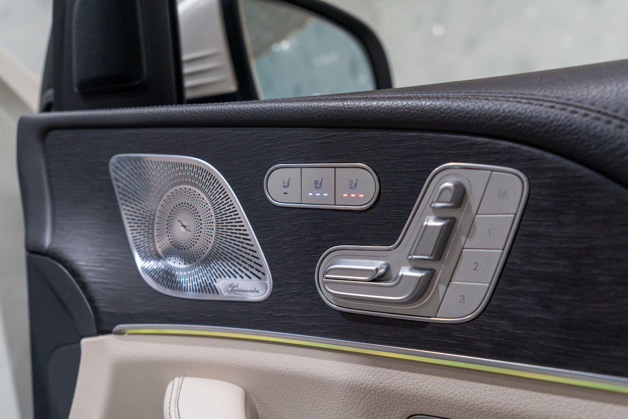Mercedes-Benz GLS view 50
