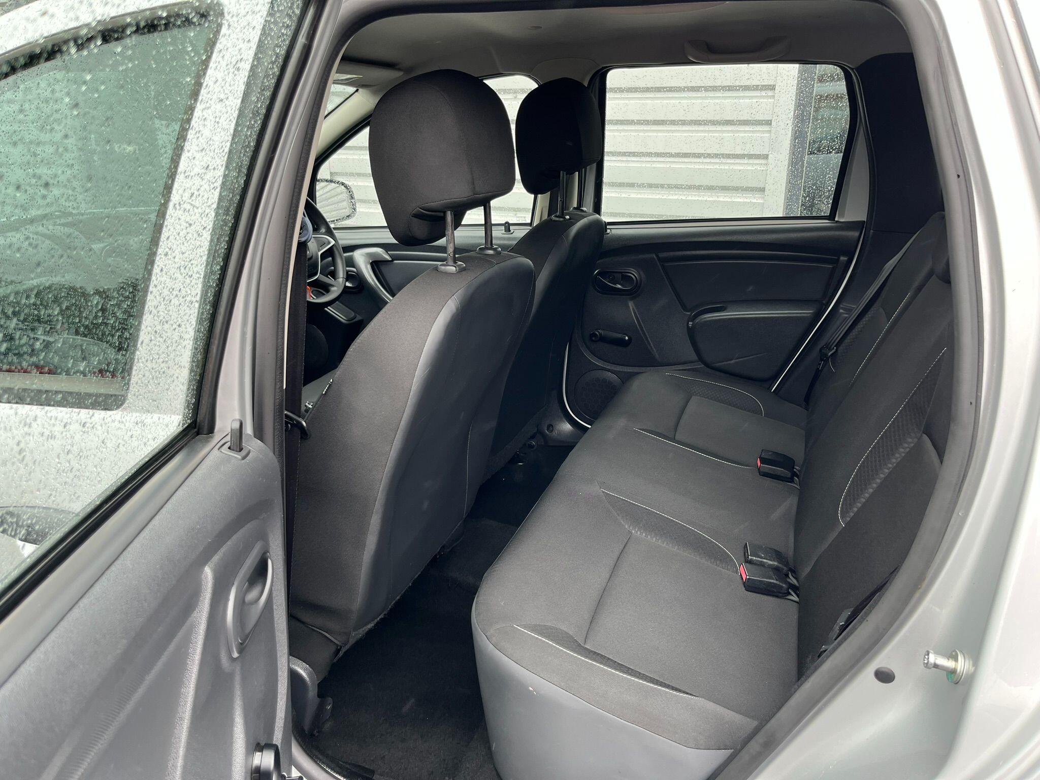 Dacia Duster view 27