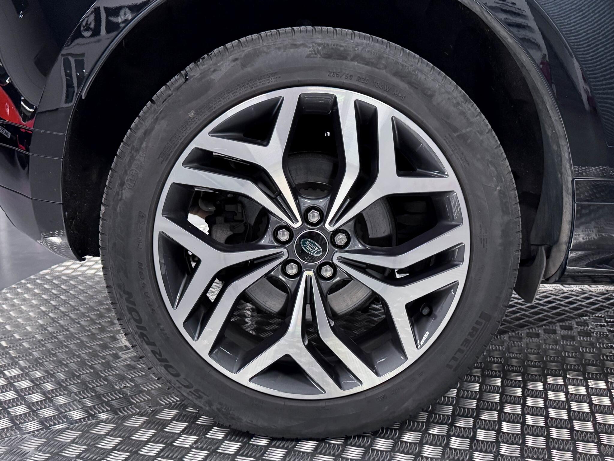 Land Rover Range Rover Evoque view 61