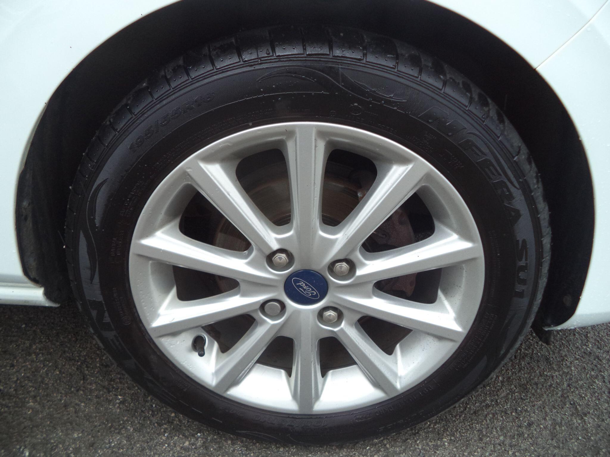 Ford Fiesta view 21