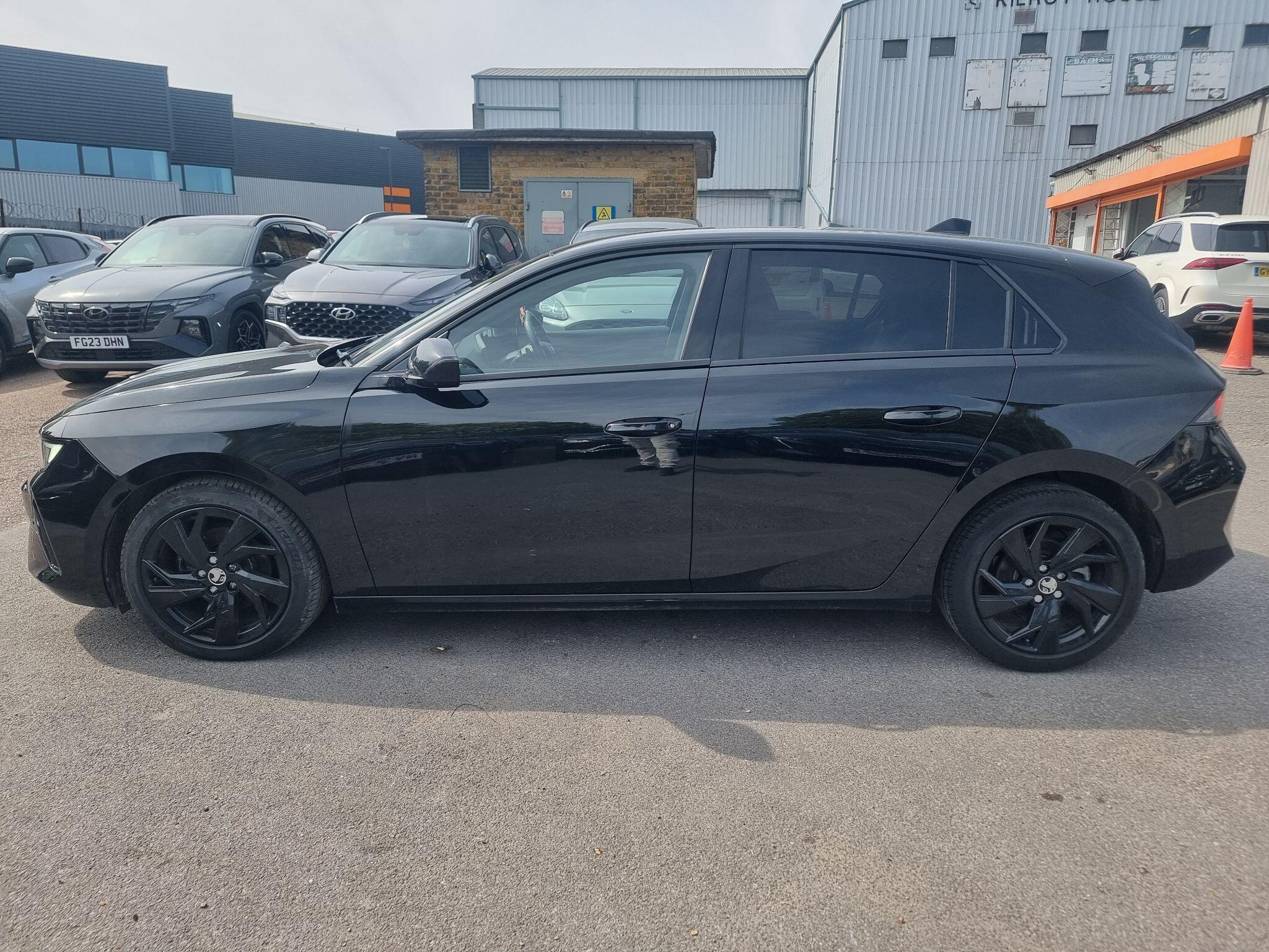Vauxhall Astra view 6