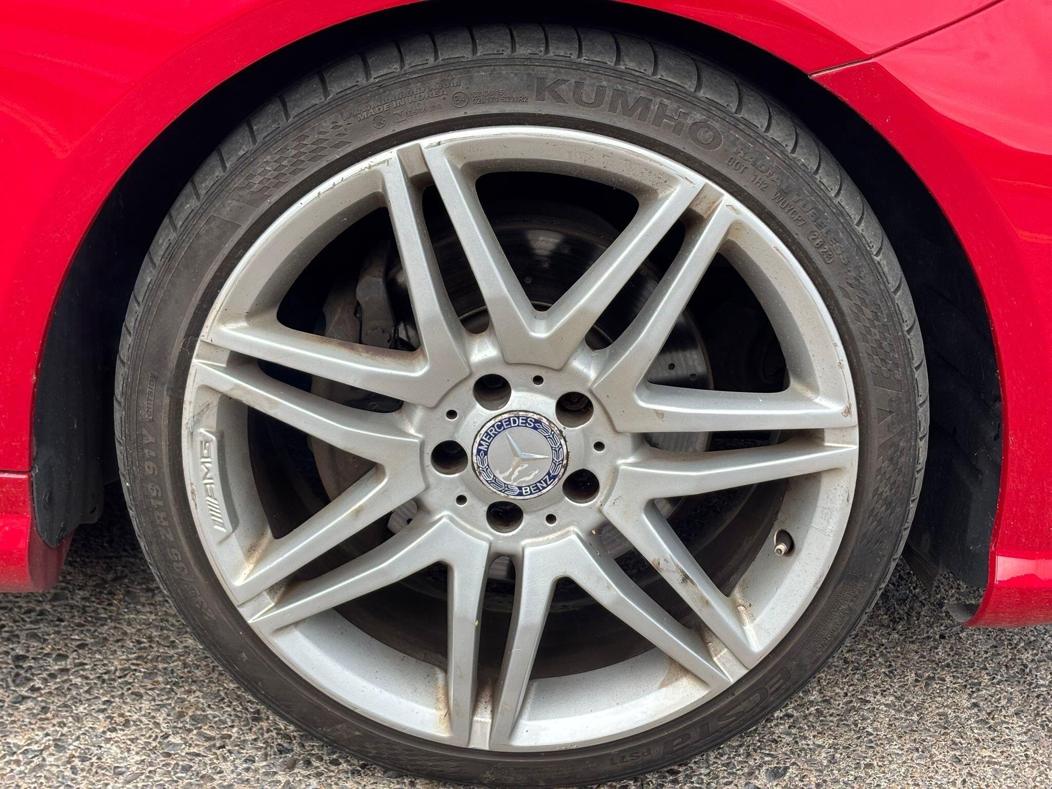 Mercedes-Benz E-Class view 29