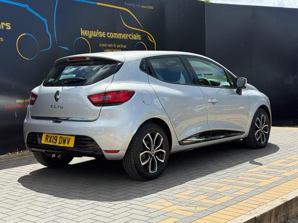 Renault Clio view 6