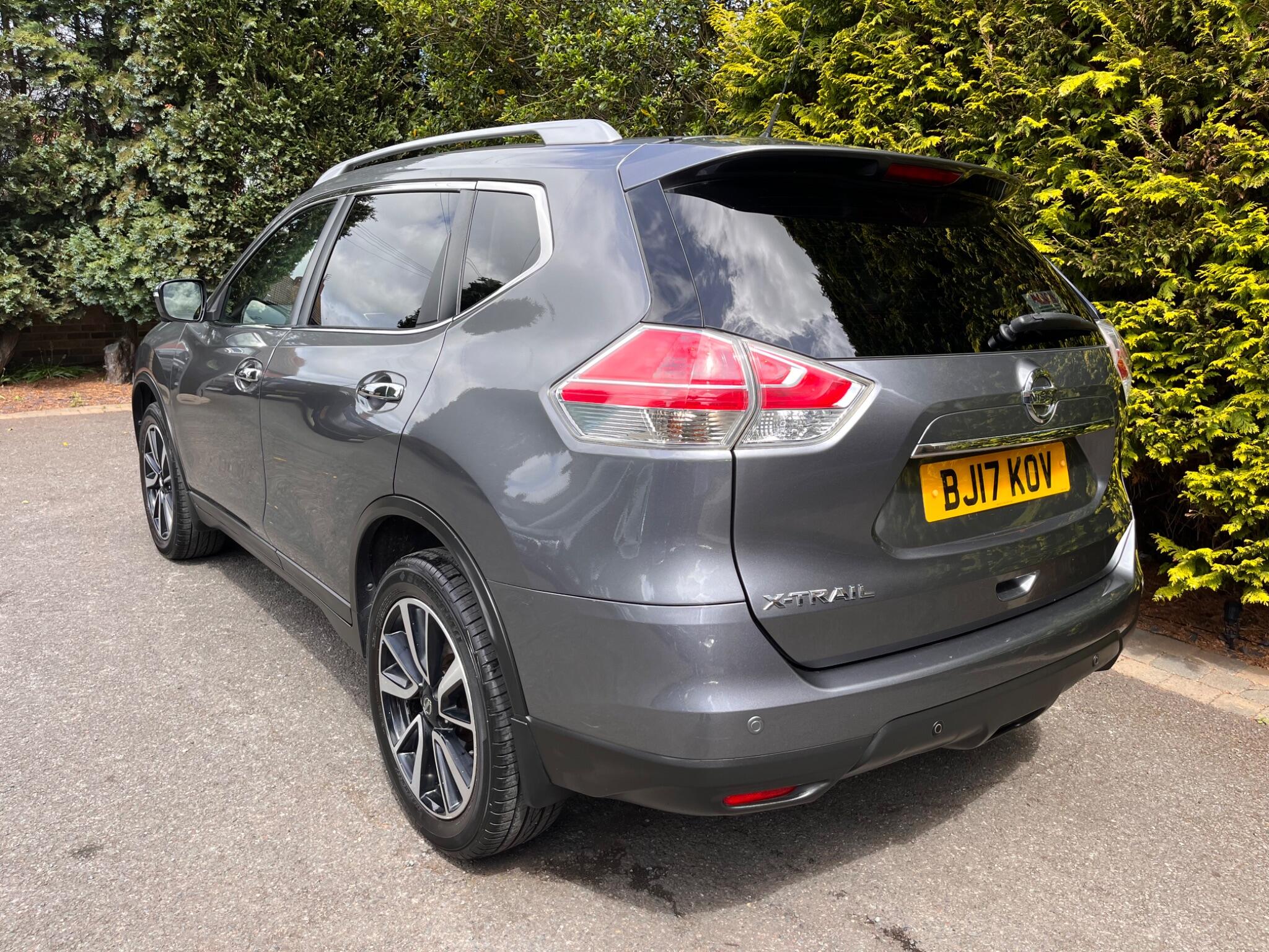 Nissan X-Trail view 12