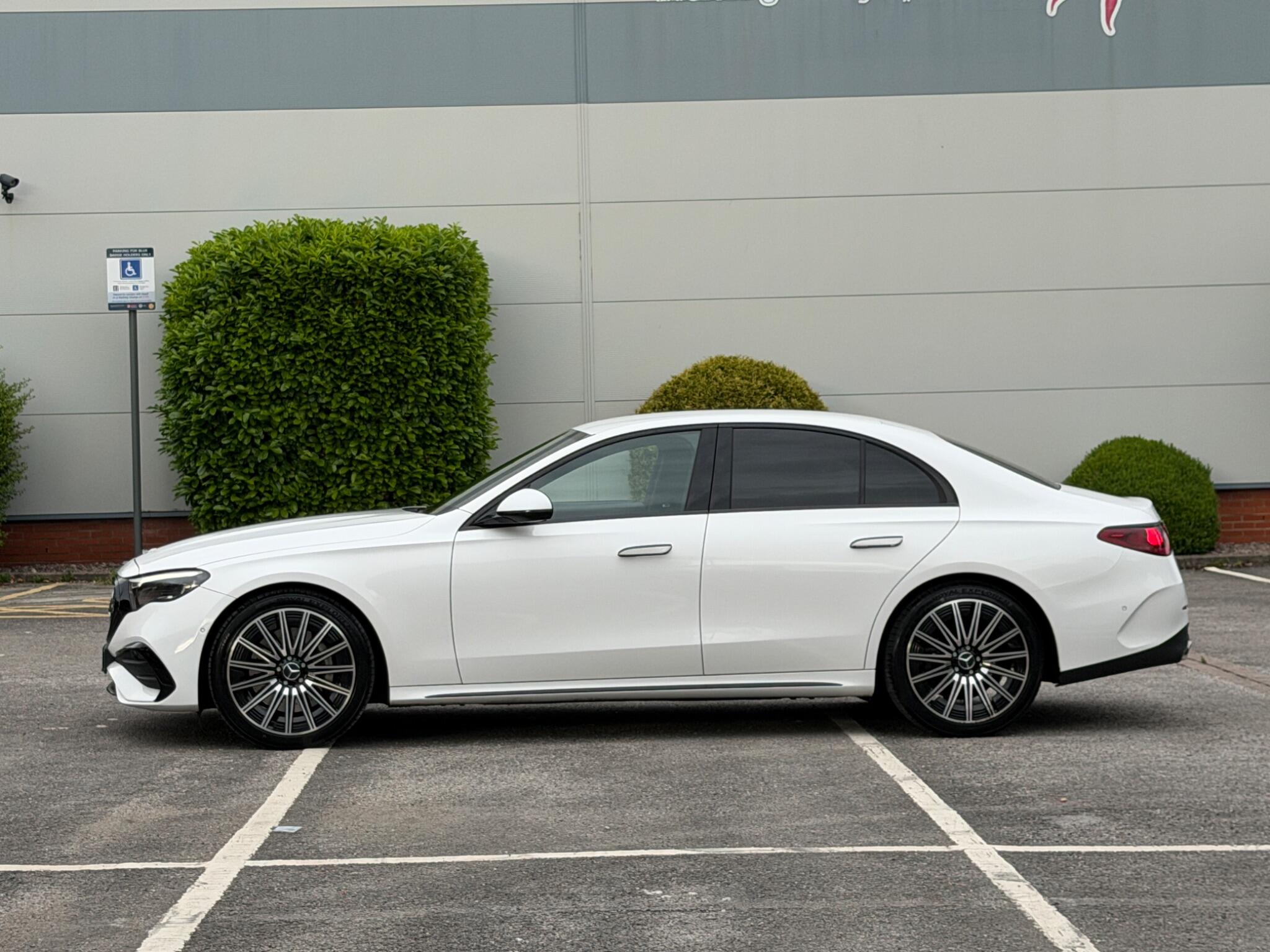Mercedes-Benz E Class view 16