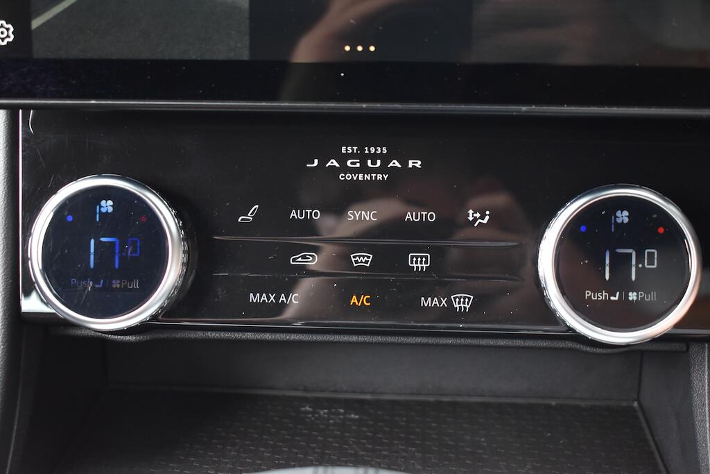 Jaguar F-Pace view 68