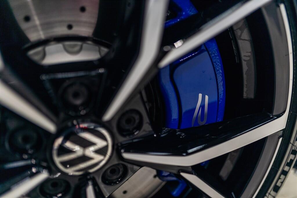 Volkswagen Golf view 12