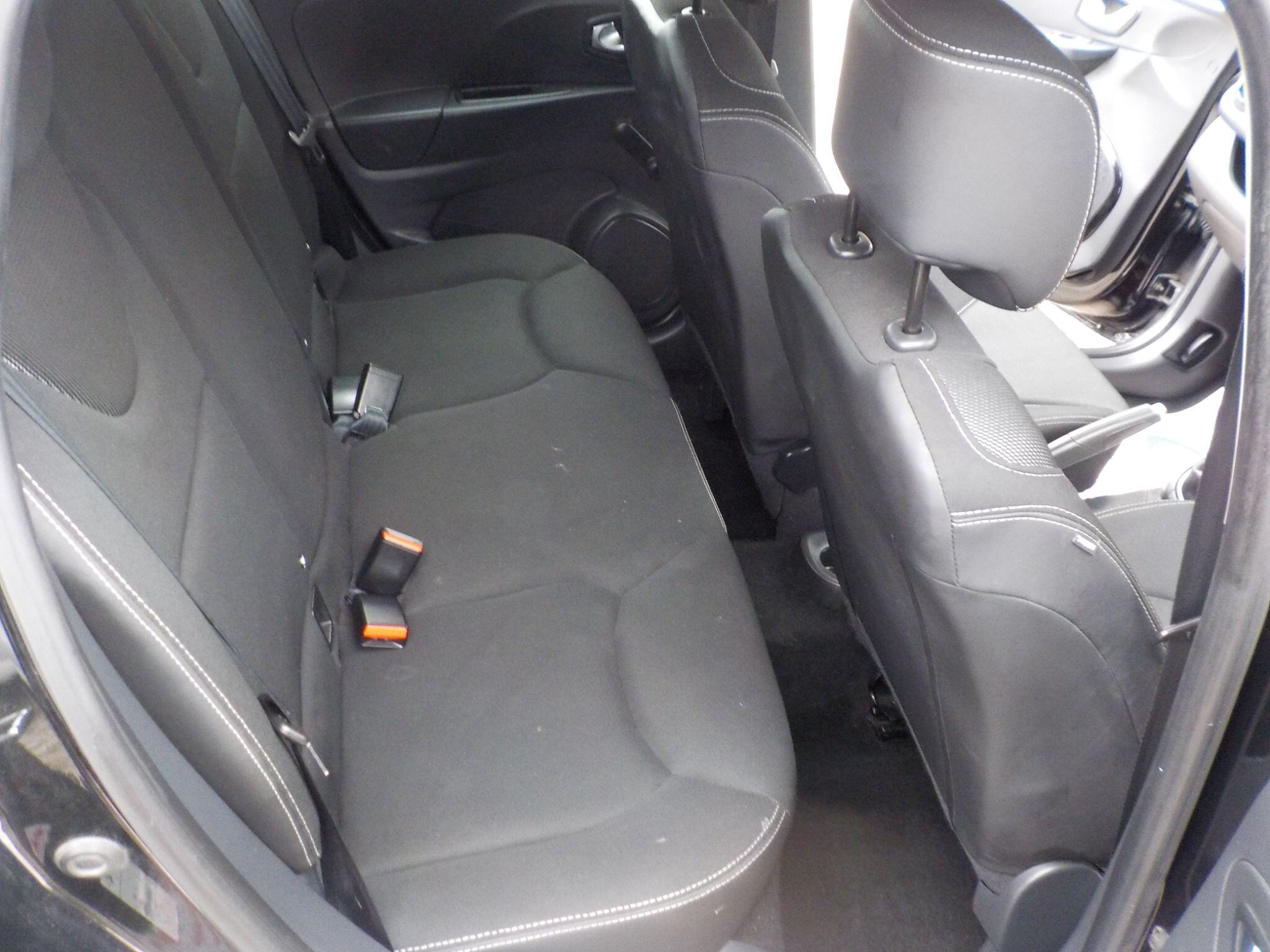 Renault Clio 1.2 16V Dynamique MediaNav Euro 5 5dr