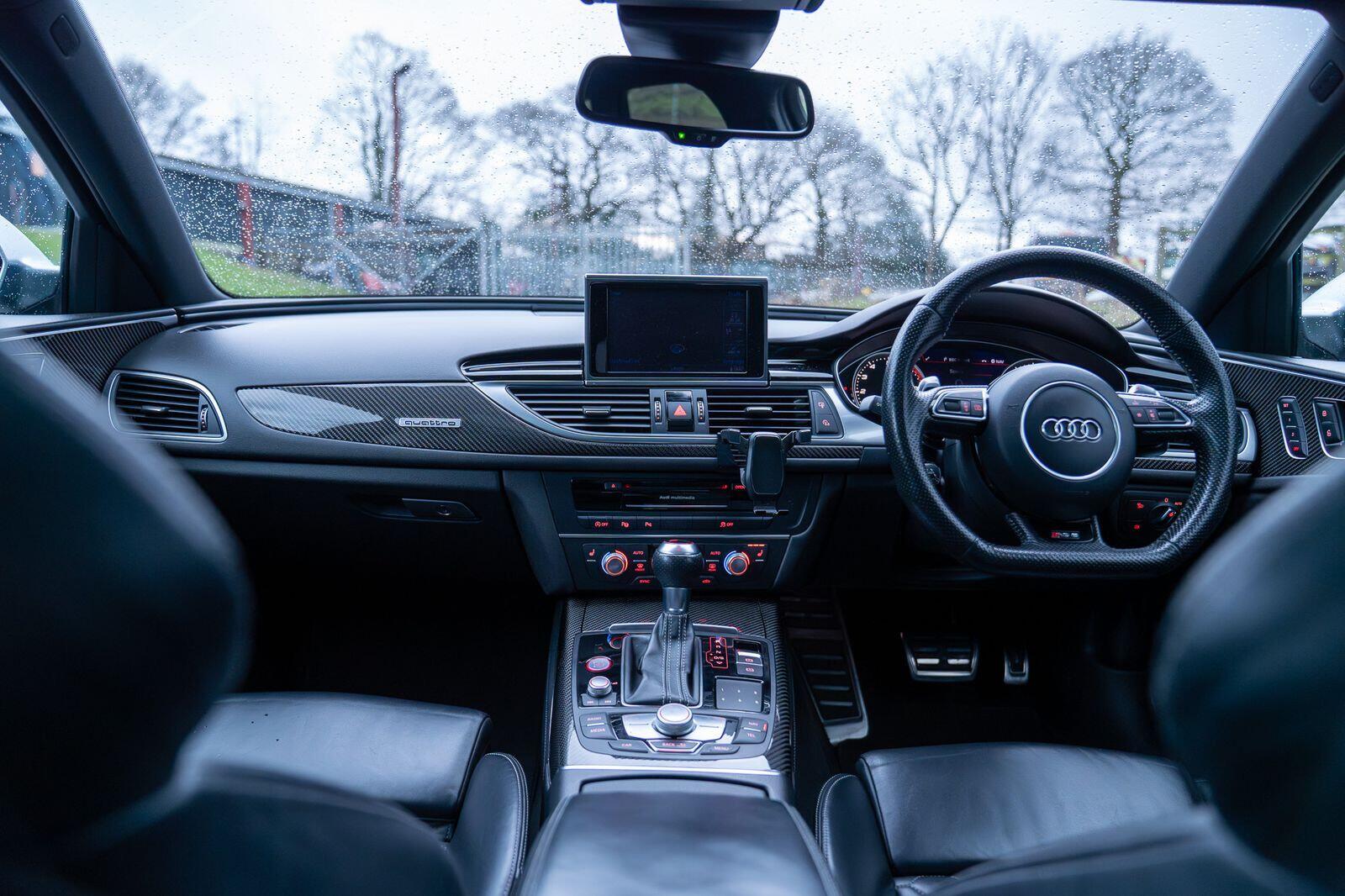Audi RS6 Avant view 34