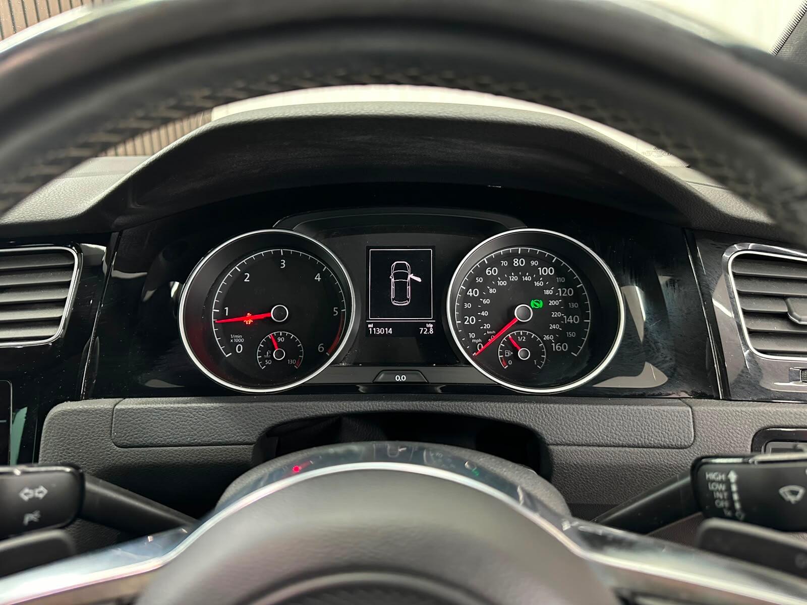 Volkswagen Golf view 52