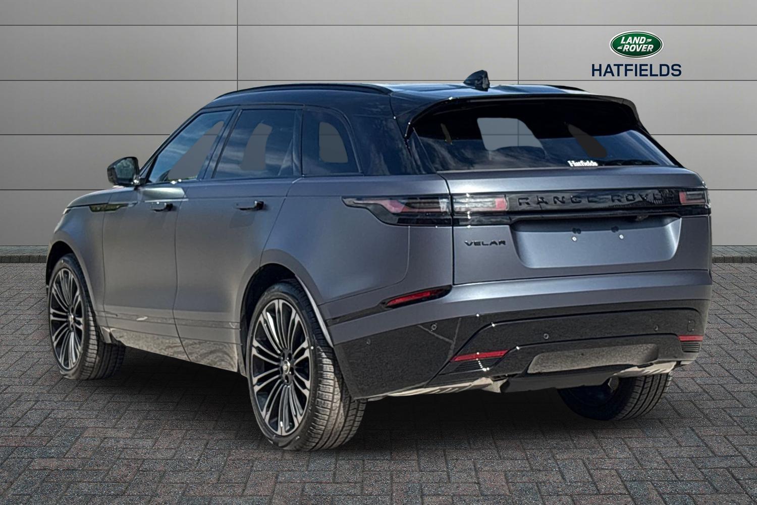 Land Rover Range Rover Velar view 2