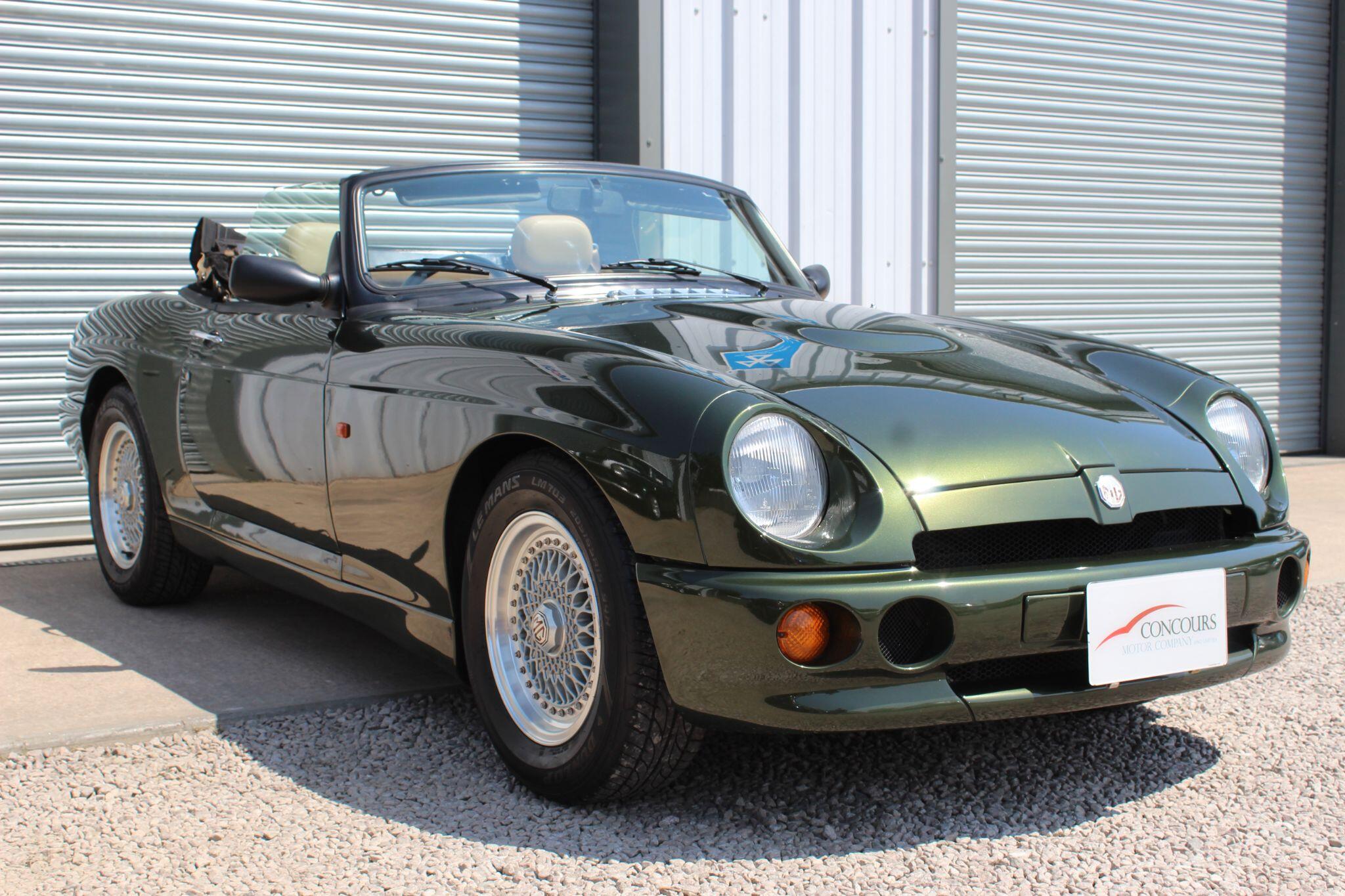 MG RV8