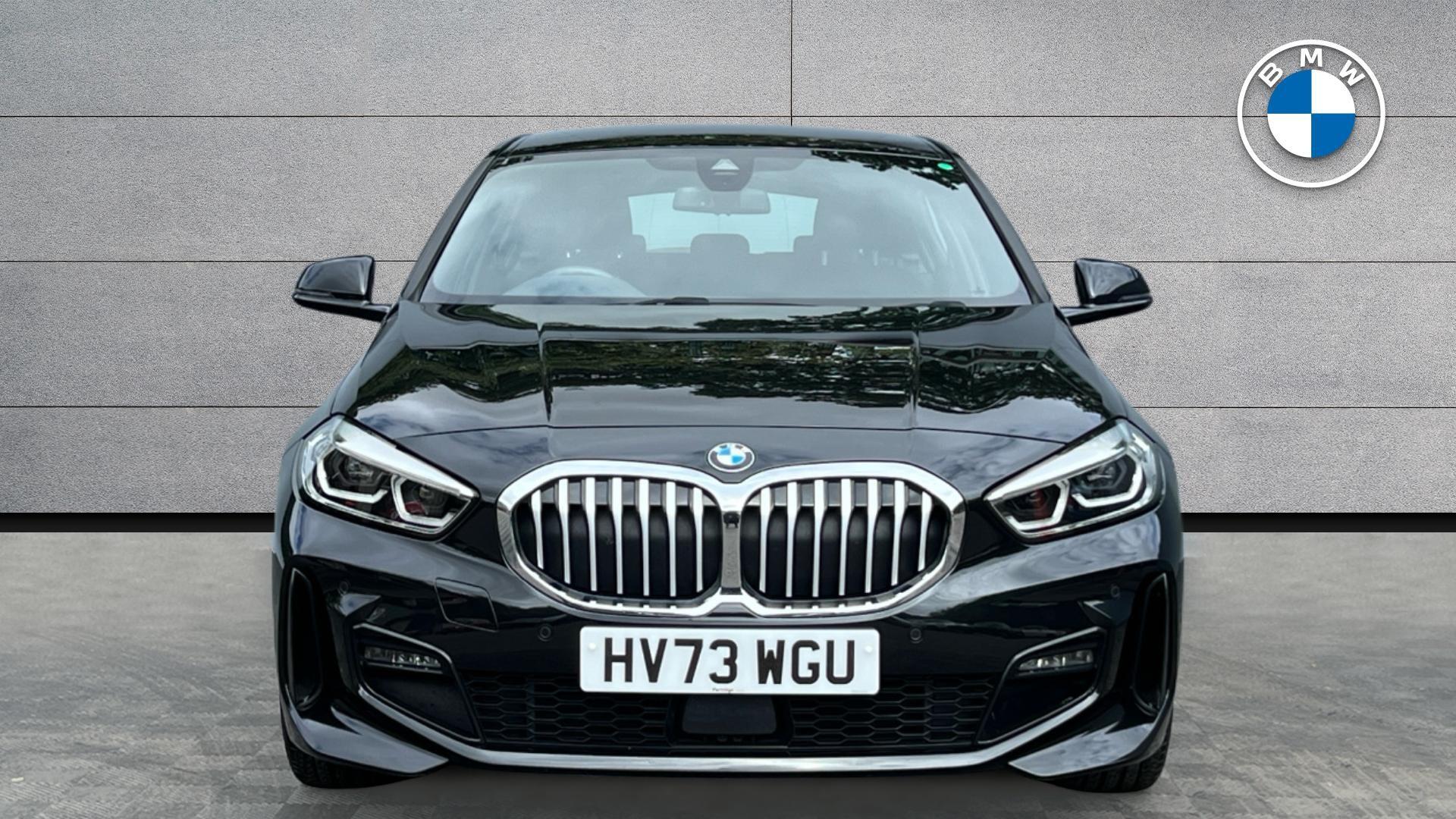 BMW 1 Series view 16