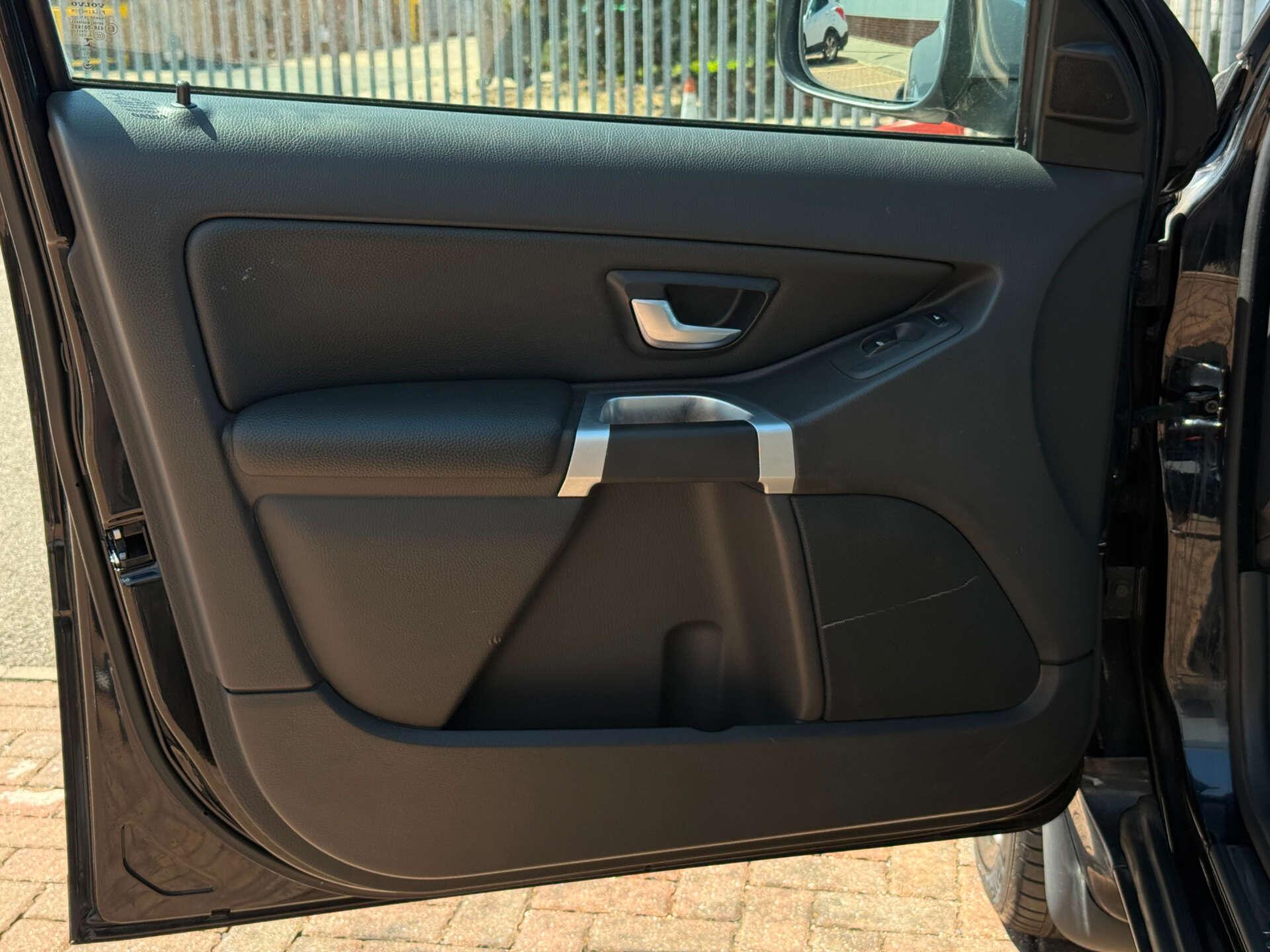 Volvo XC90 view 47