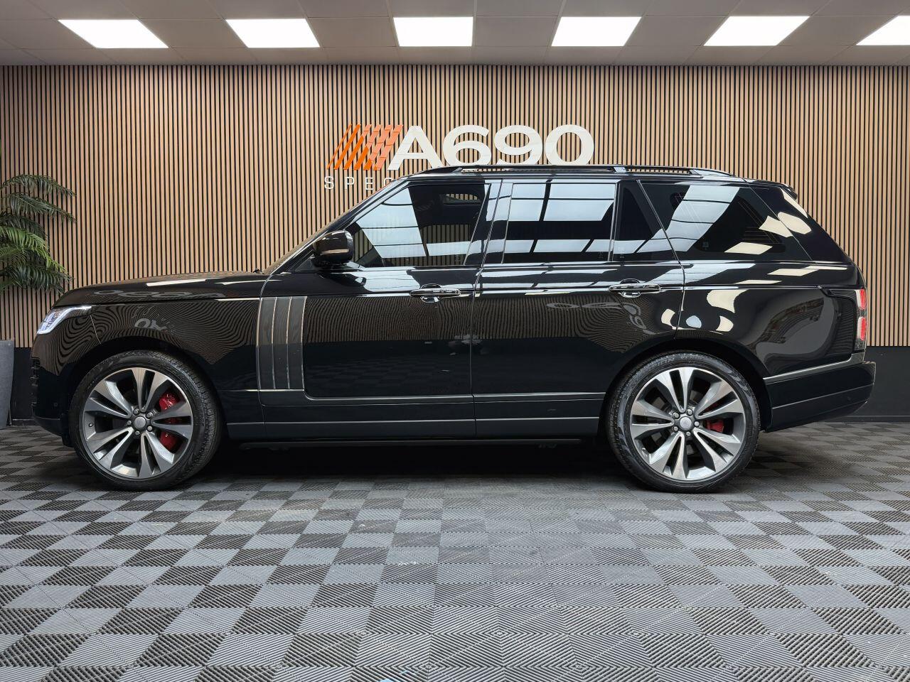 Land Rover Range Rover view 4