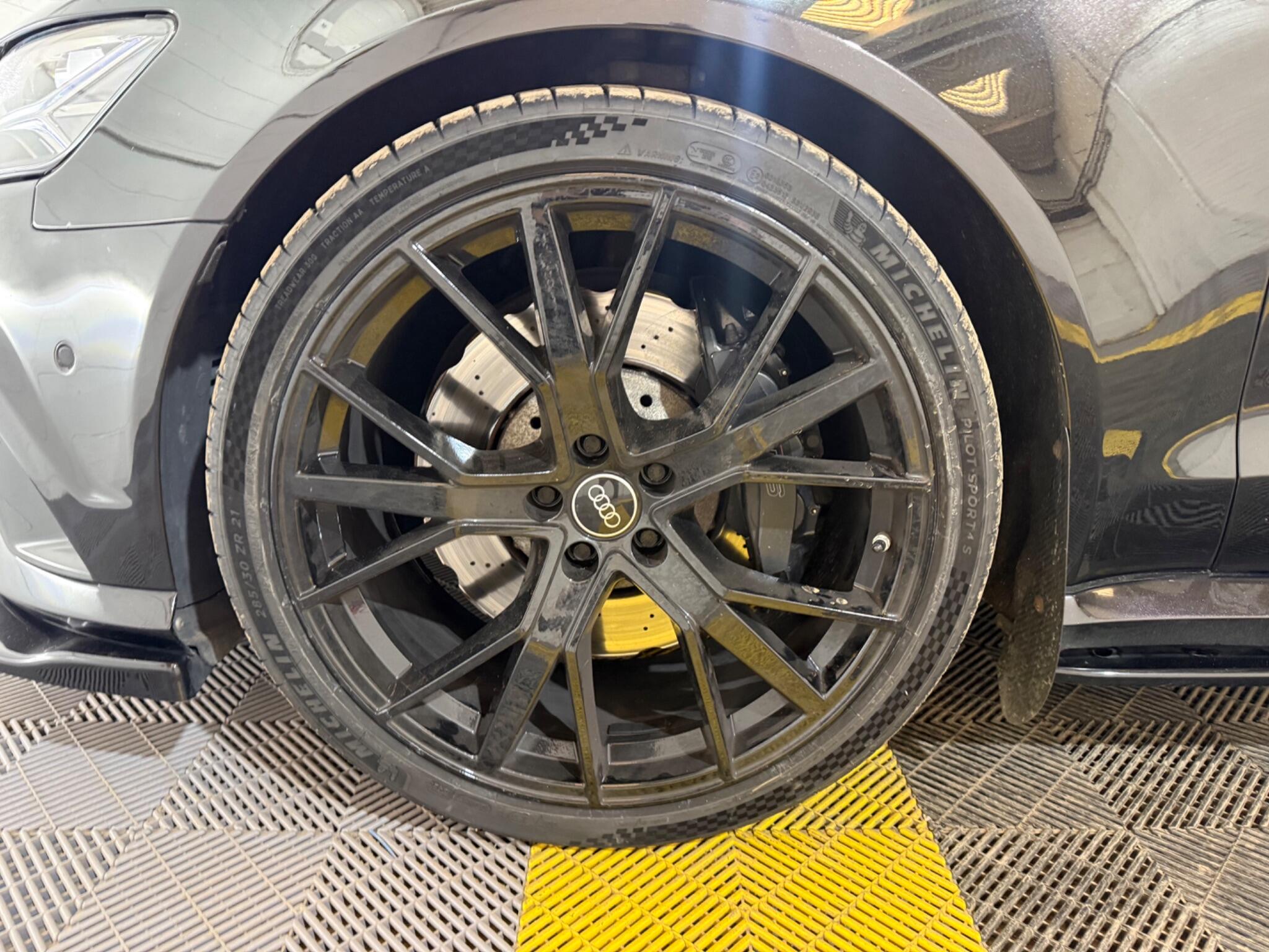 Audi RS6 view 47
