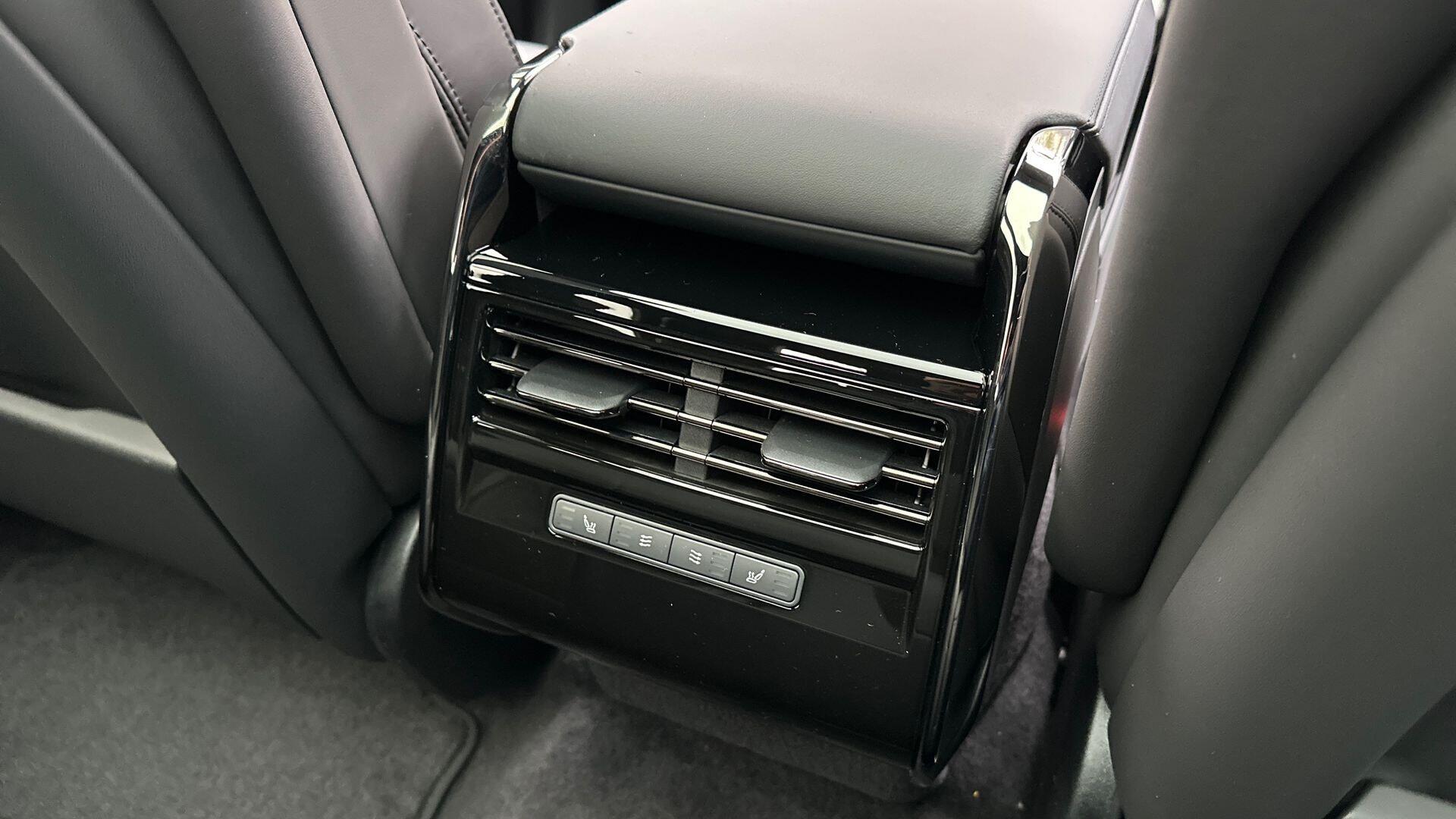 Land Rover Range Rover Sport view 19