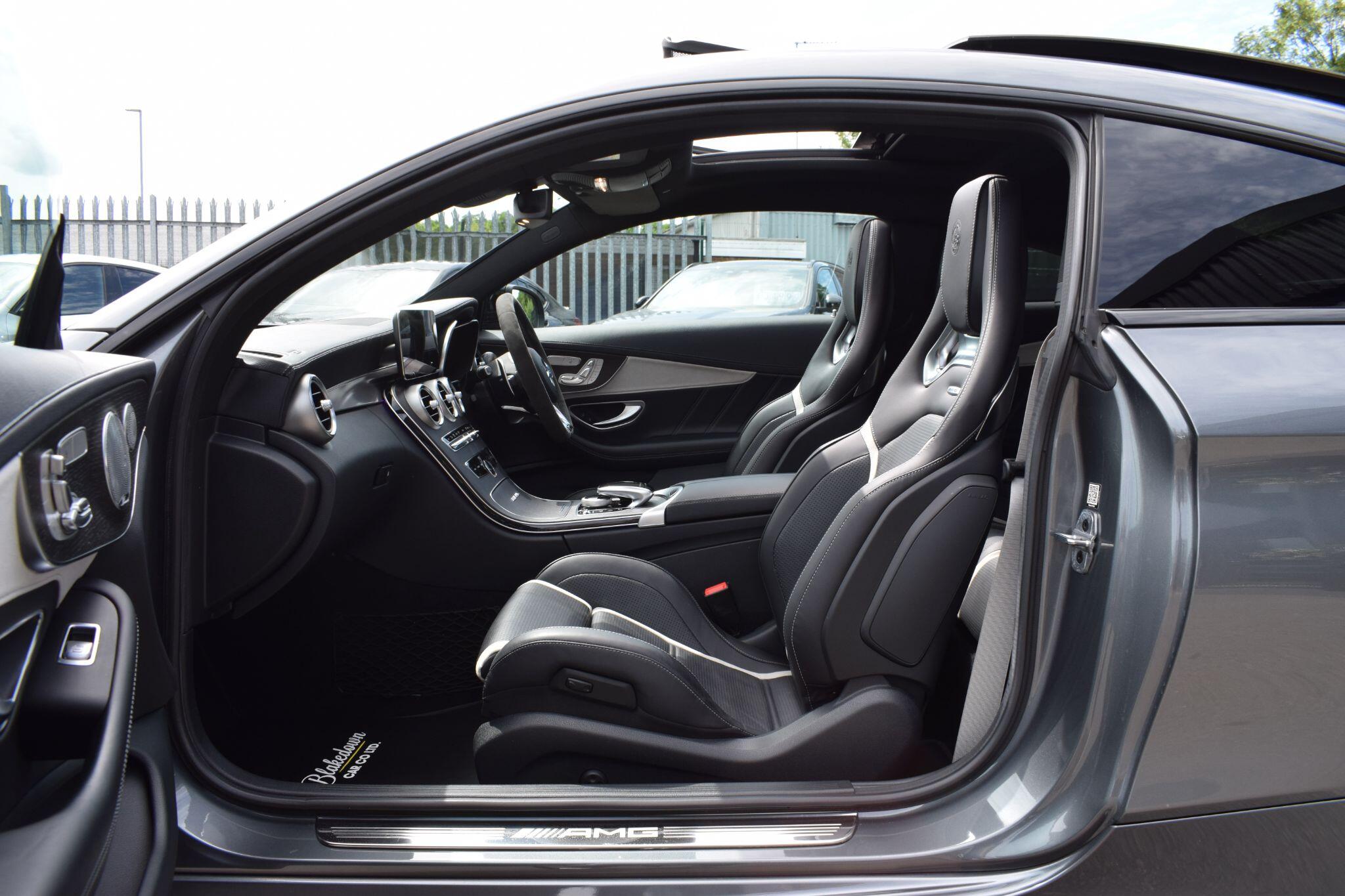 Mercedes-Benz C-Class view 8