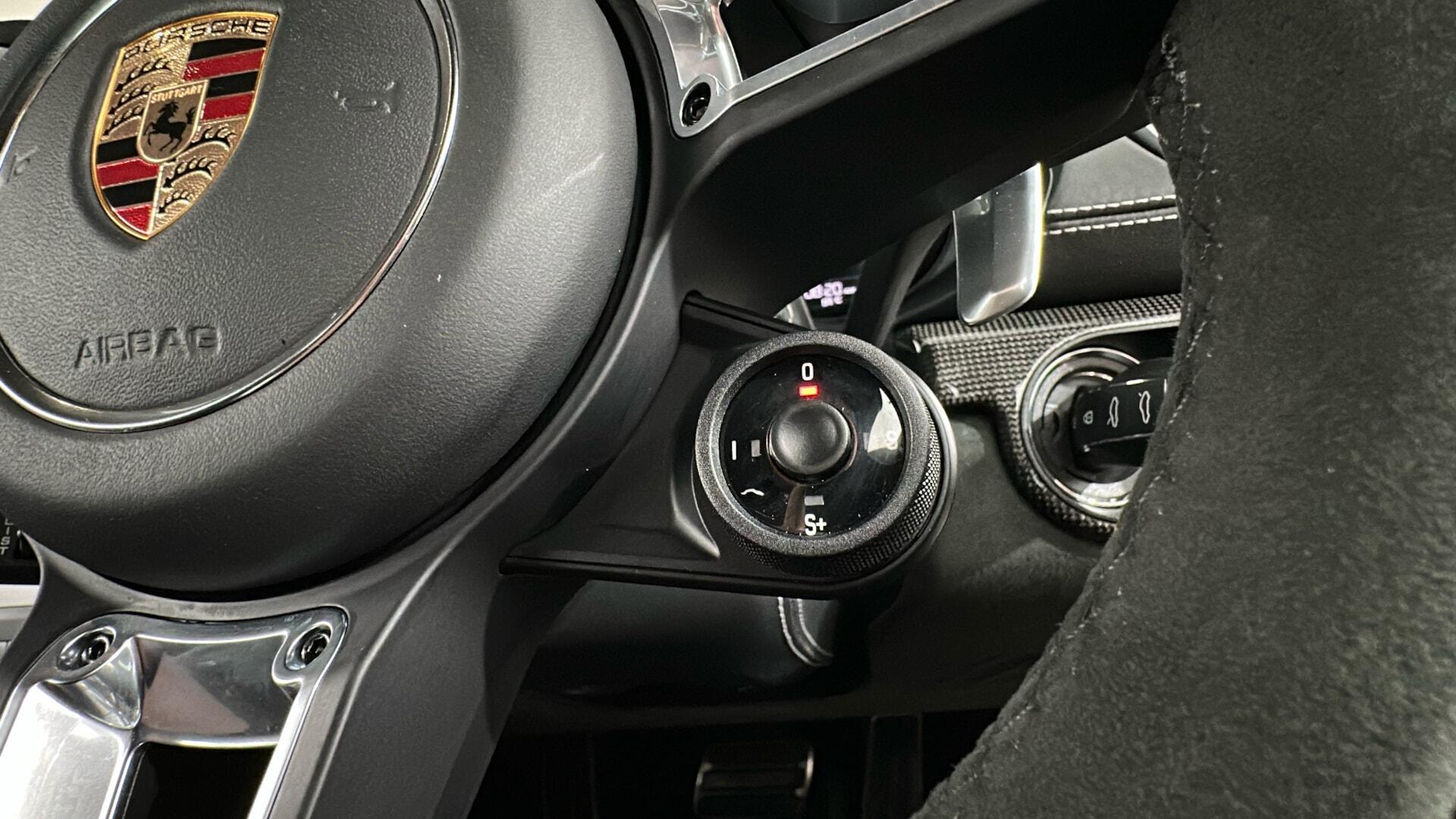 Porsche Cayman view 16