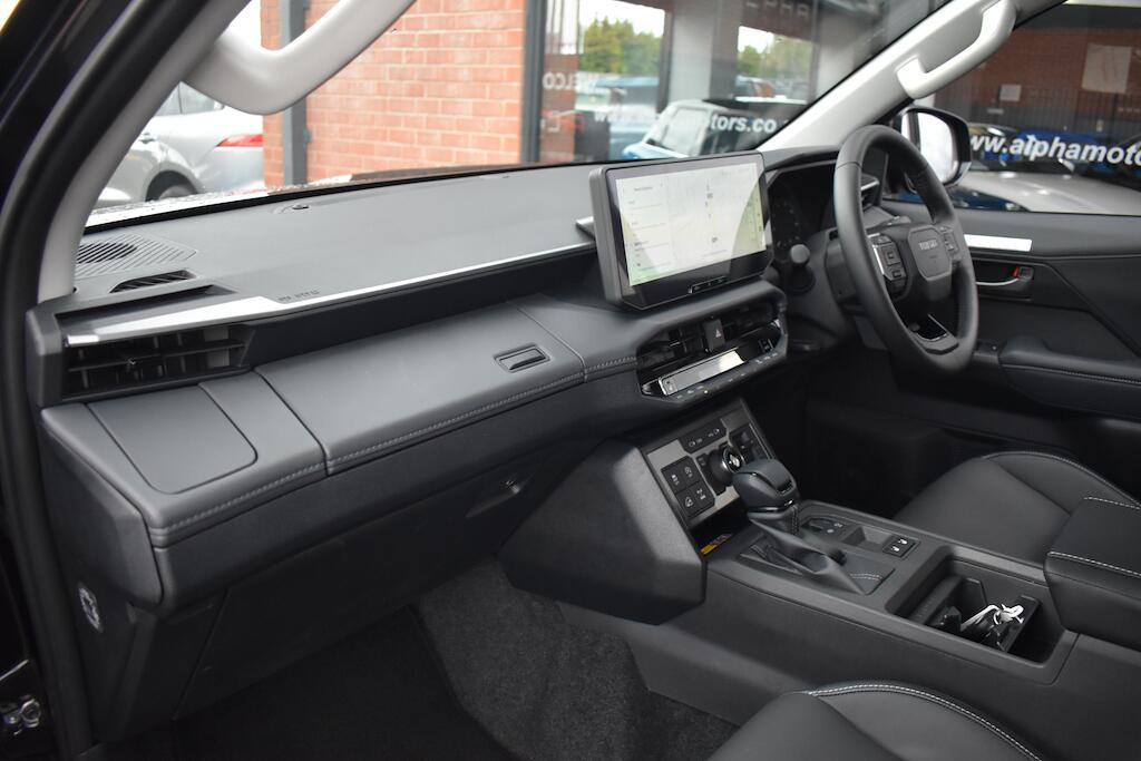 Toyota Hilux view 38