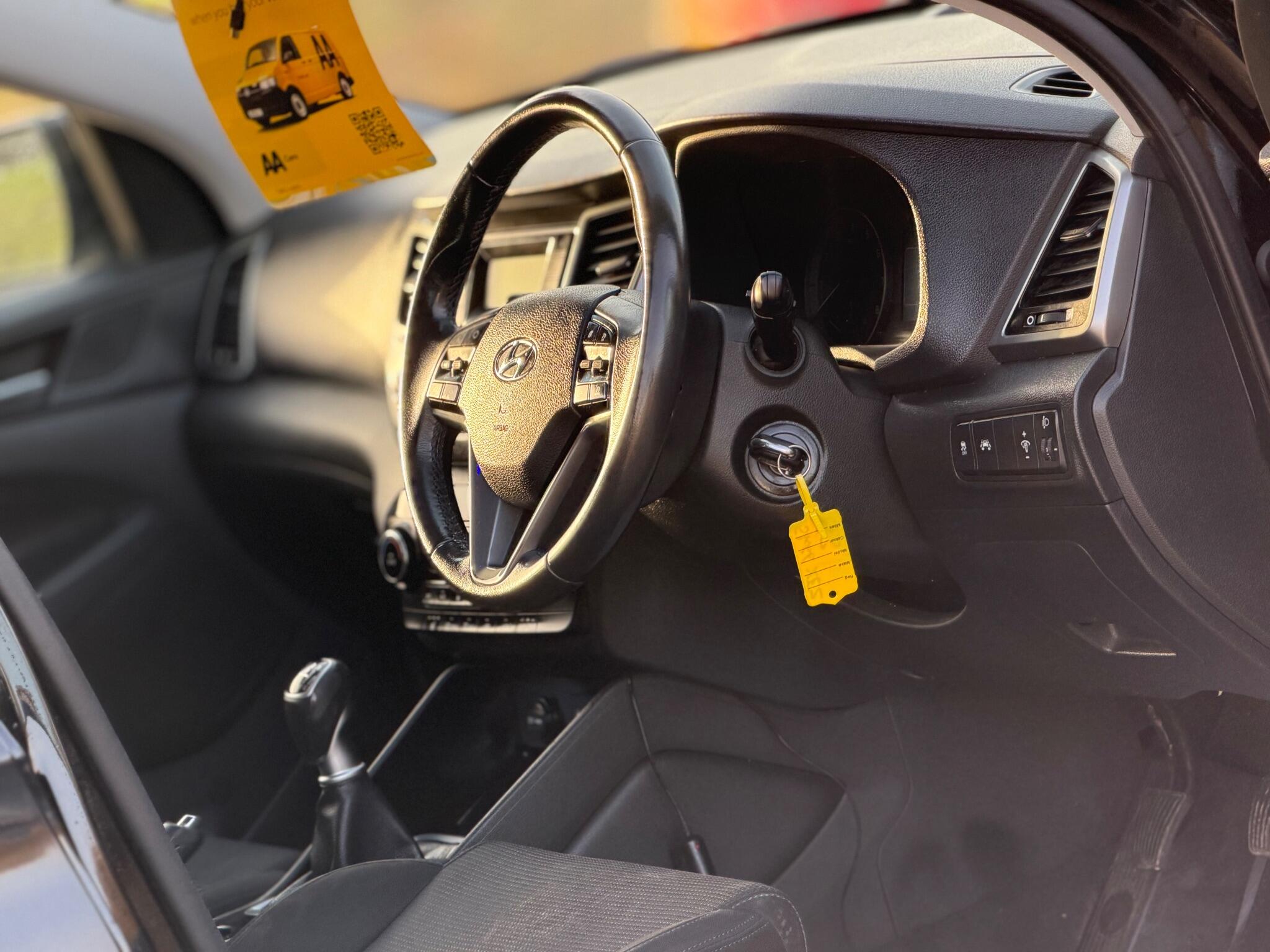 2016 Hyundai TUCSON 1.6 GDi Blue Drive SE Euro 6 (s/s) 5dr image 18