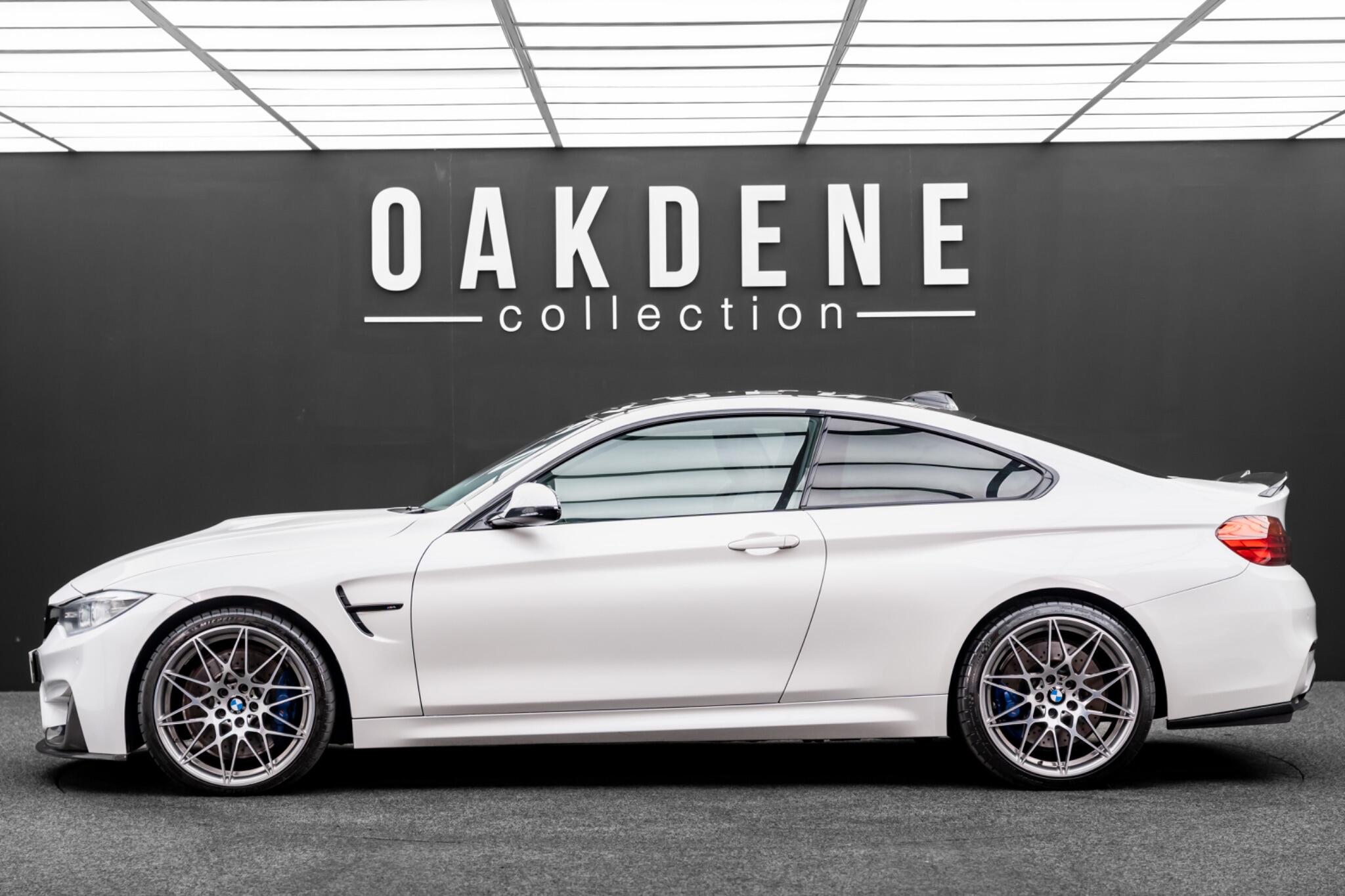 BMW M4 view 3