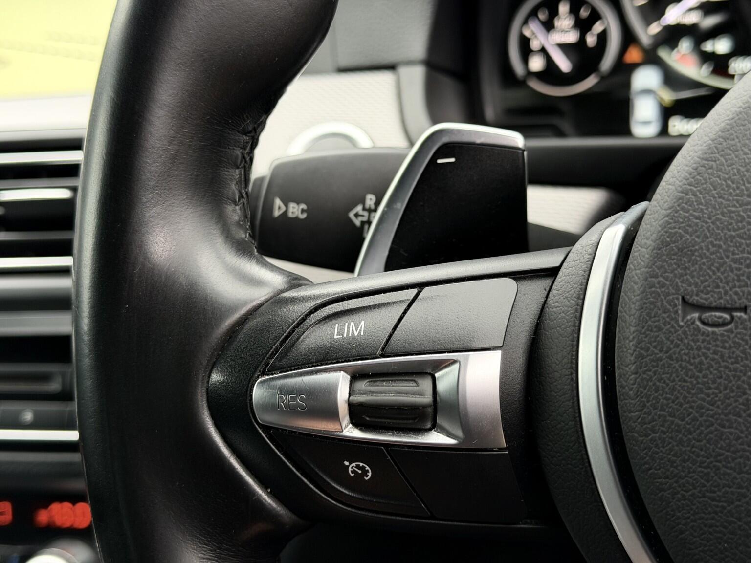 BMW 5 Series view 28