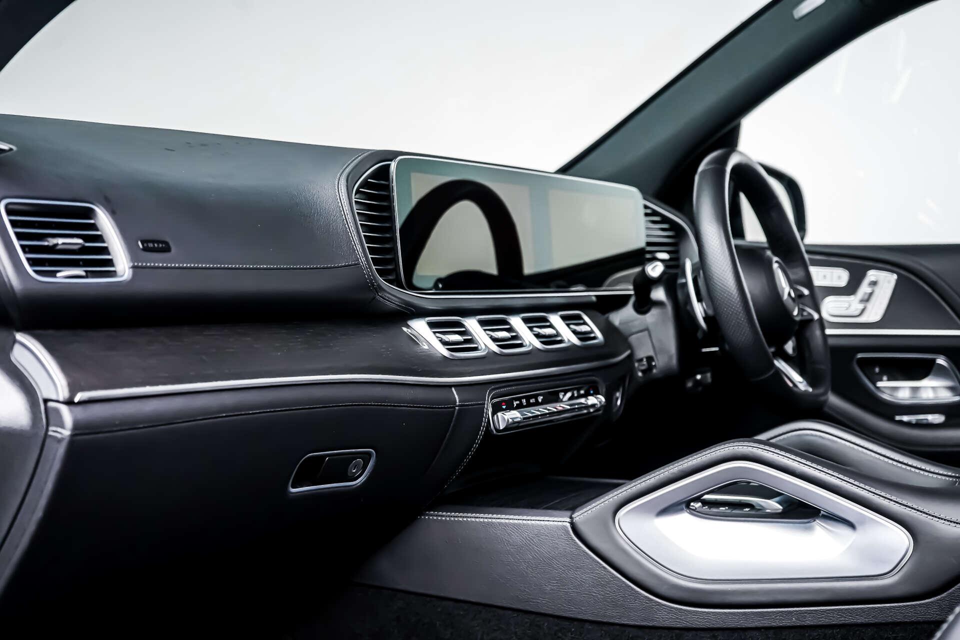 Mercedes-Benz GLE view 23
