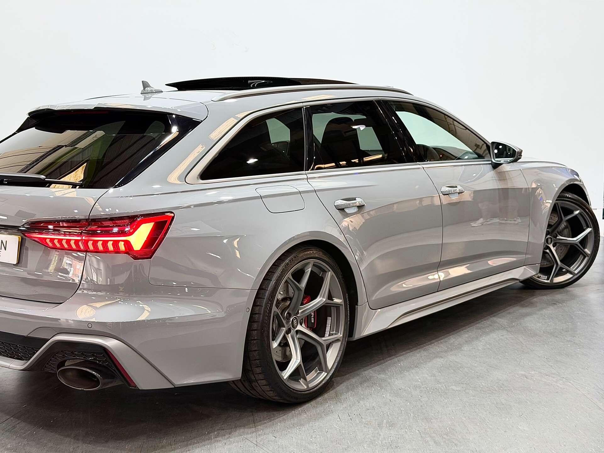 Audi RS6 view 14
