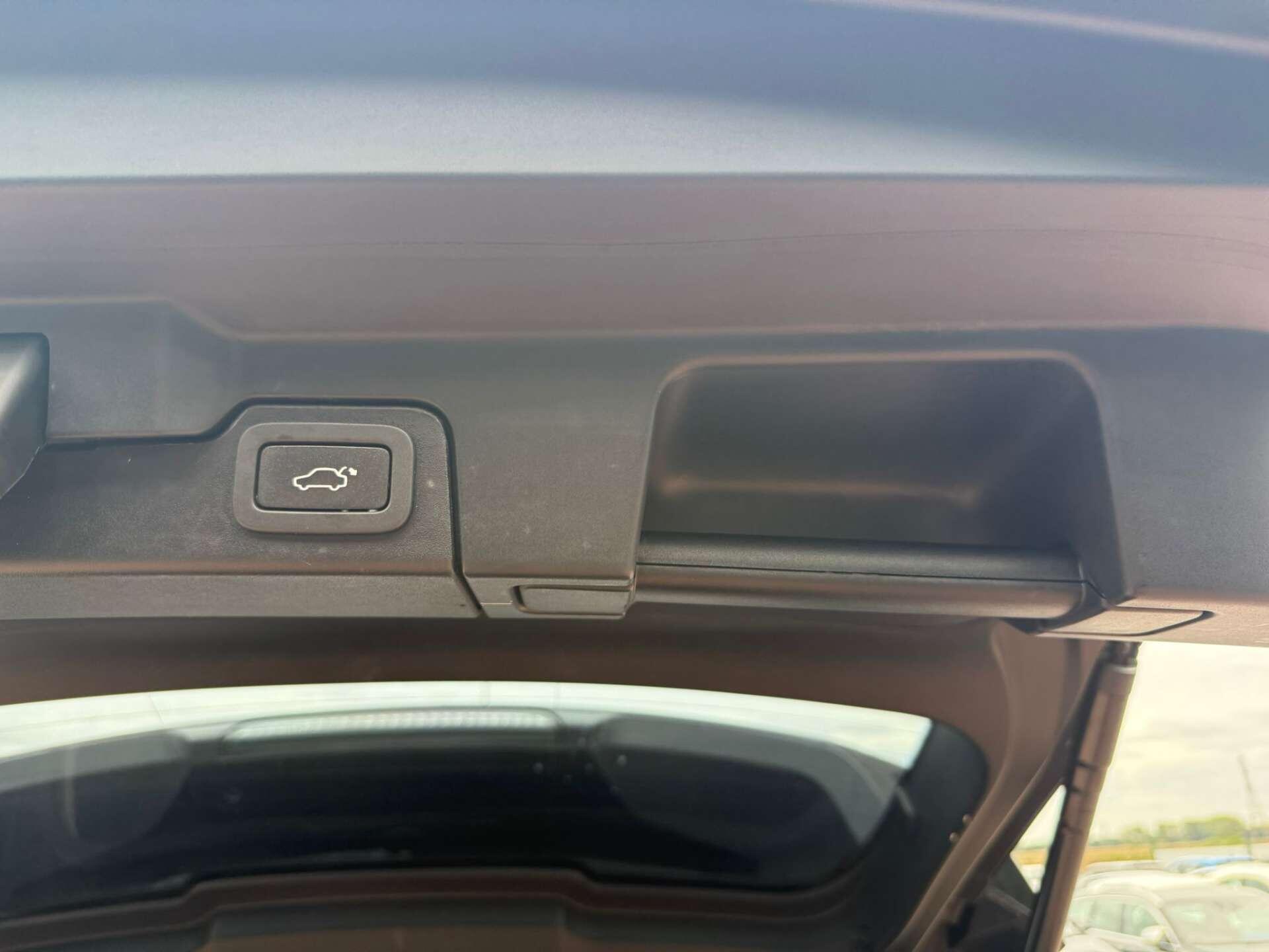 Land Rover Range Rover Evoque view 42