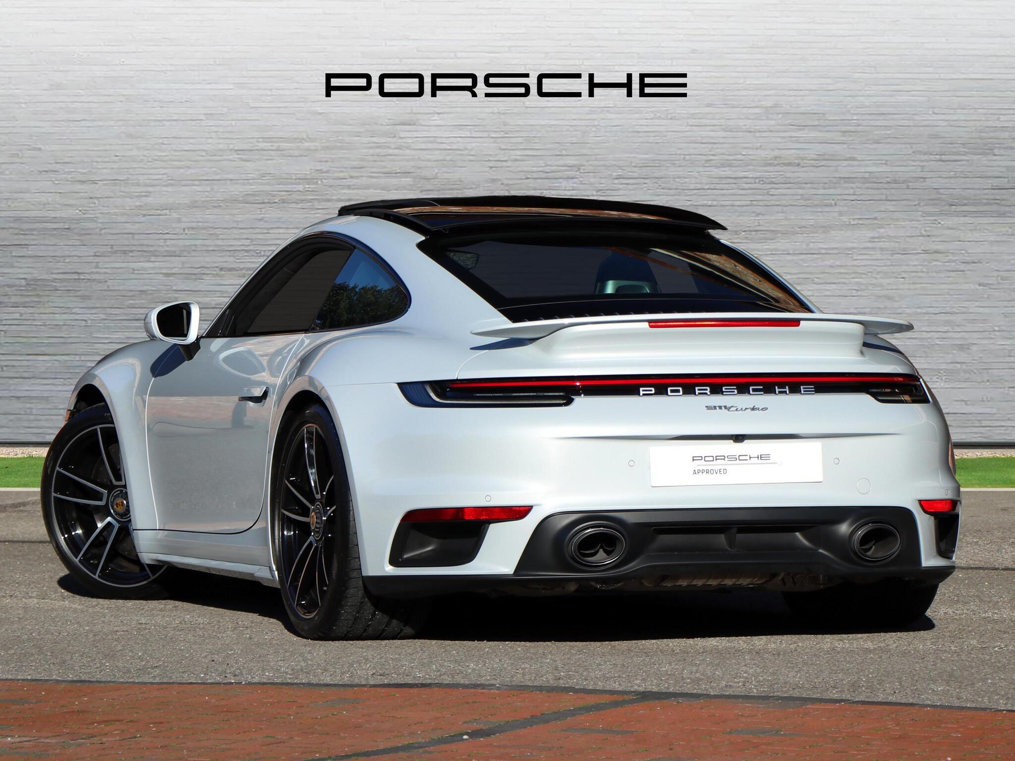 Porsche 911 view 2