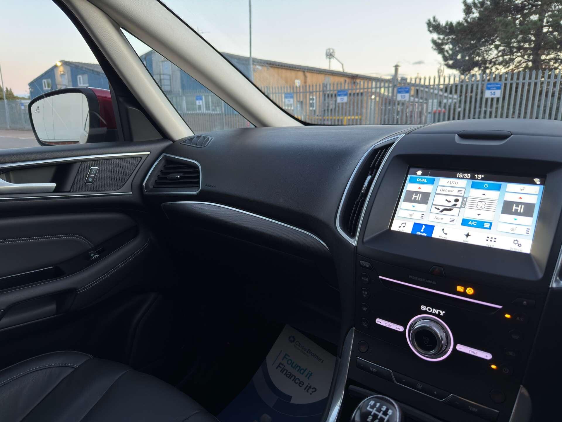 Ford S-Max view 77