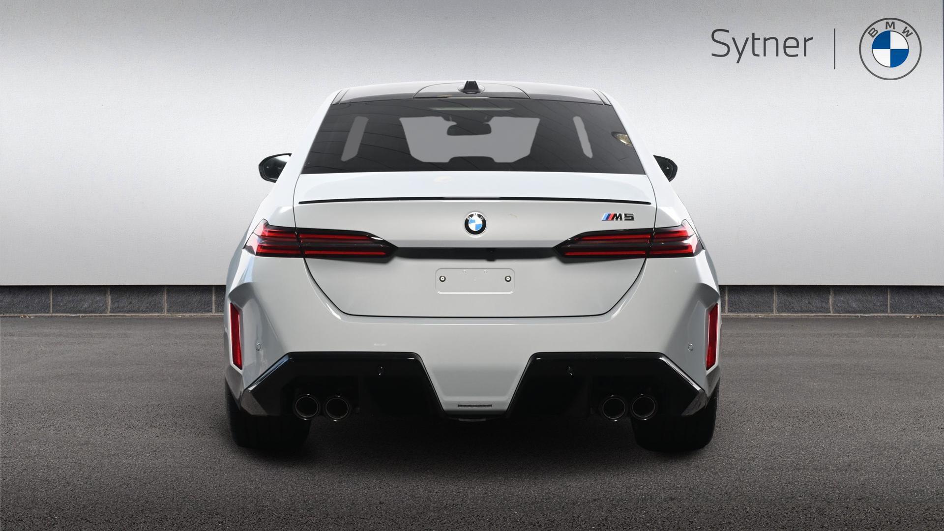 BMW M5 view 15