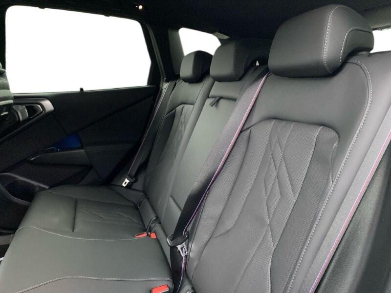 BMW X3 view 12