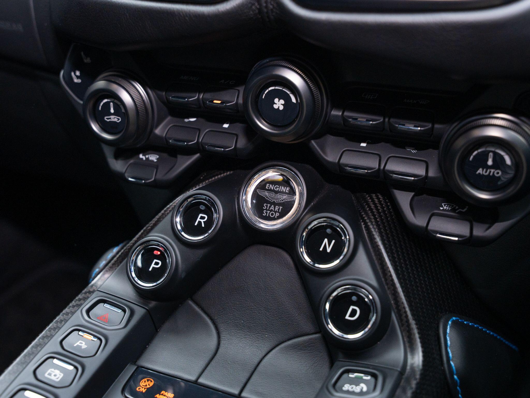 Aston Martin Vantage view 29