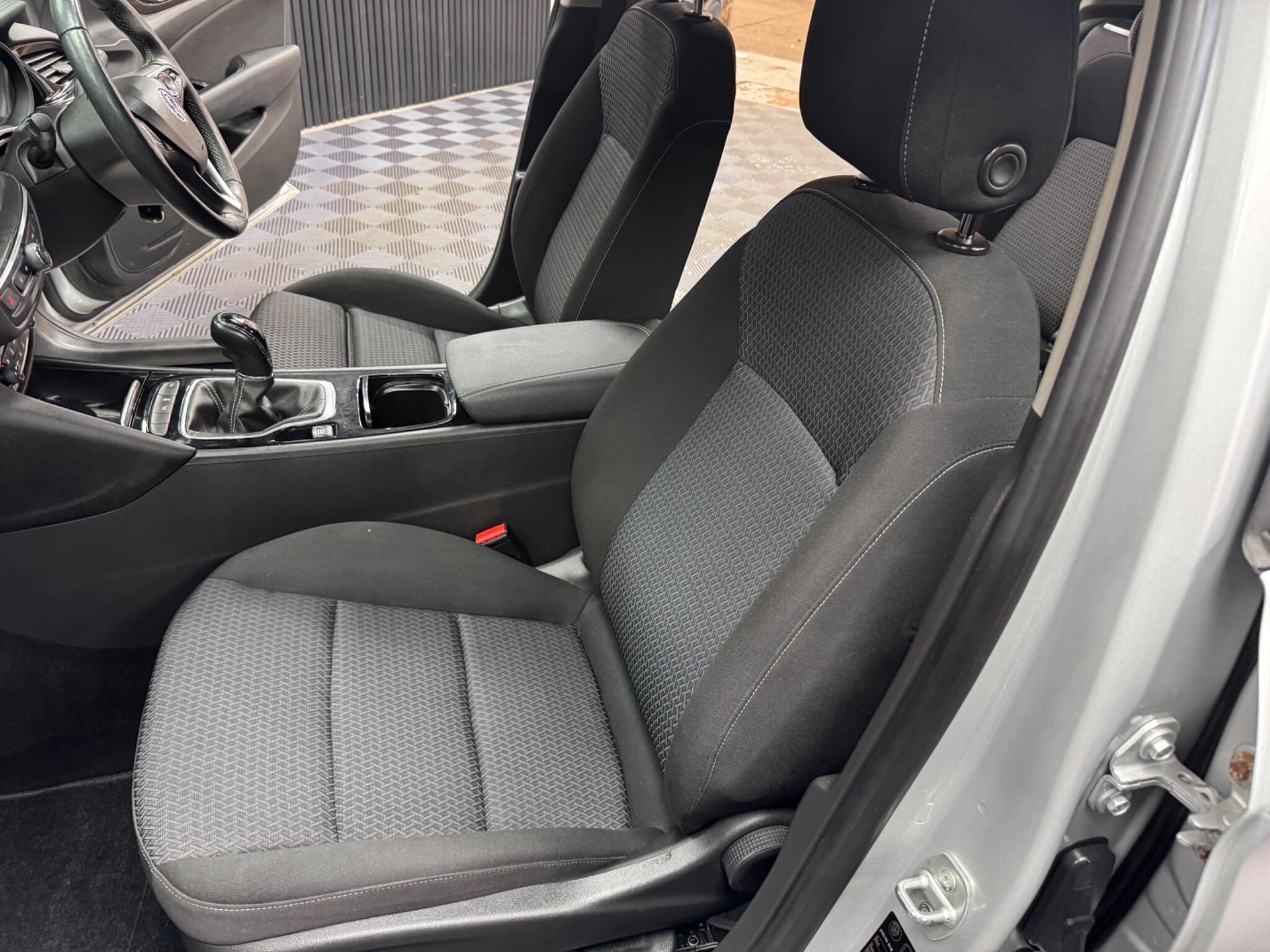 Vauxhall Insignia view 47