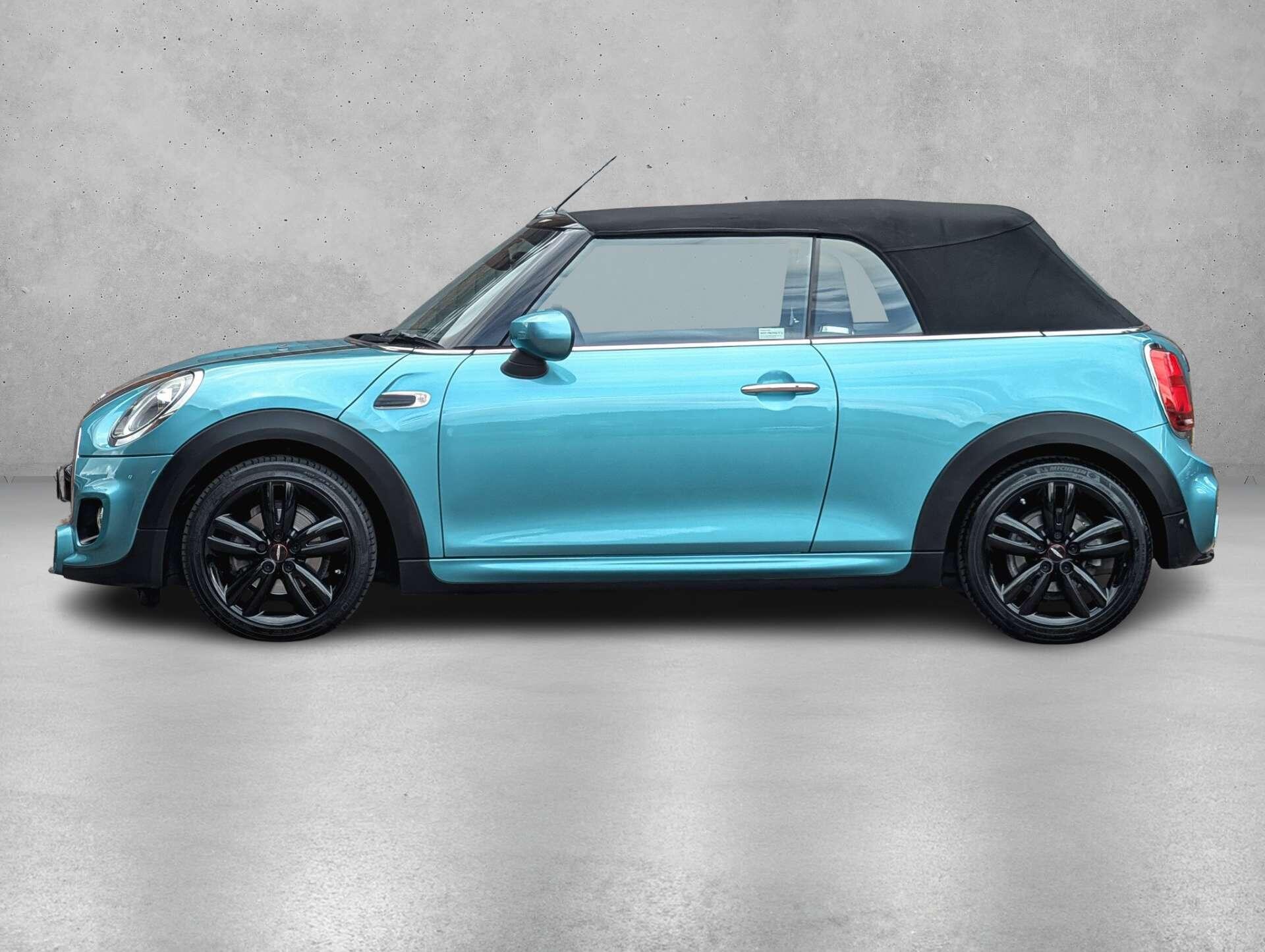 Mini Convertible view 12