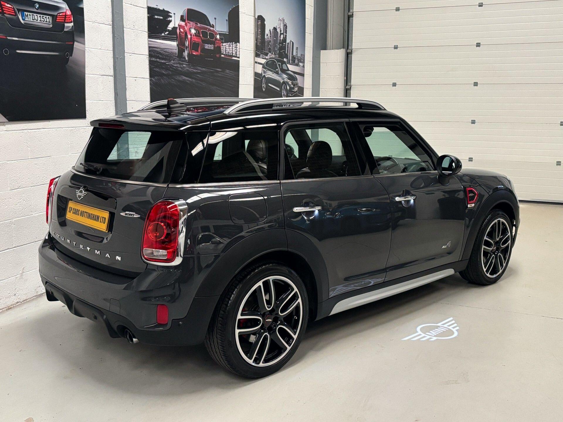 Mini Countryman view 3