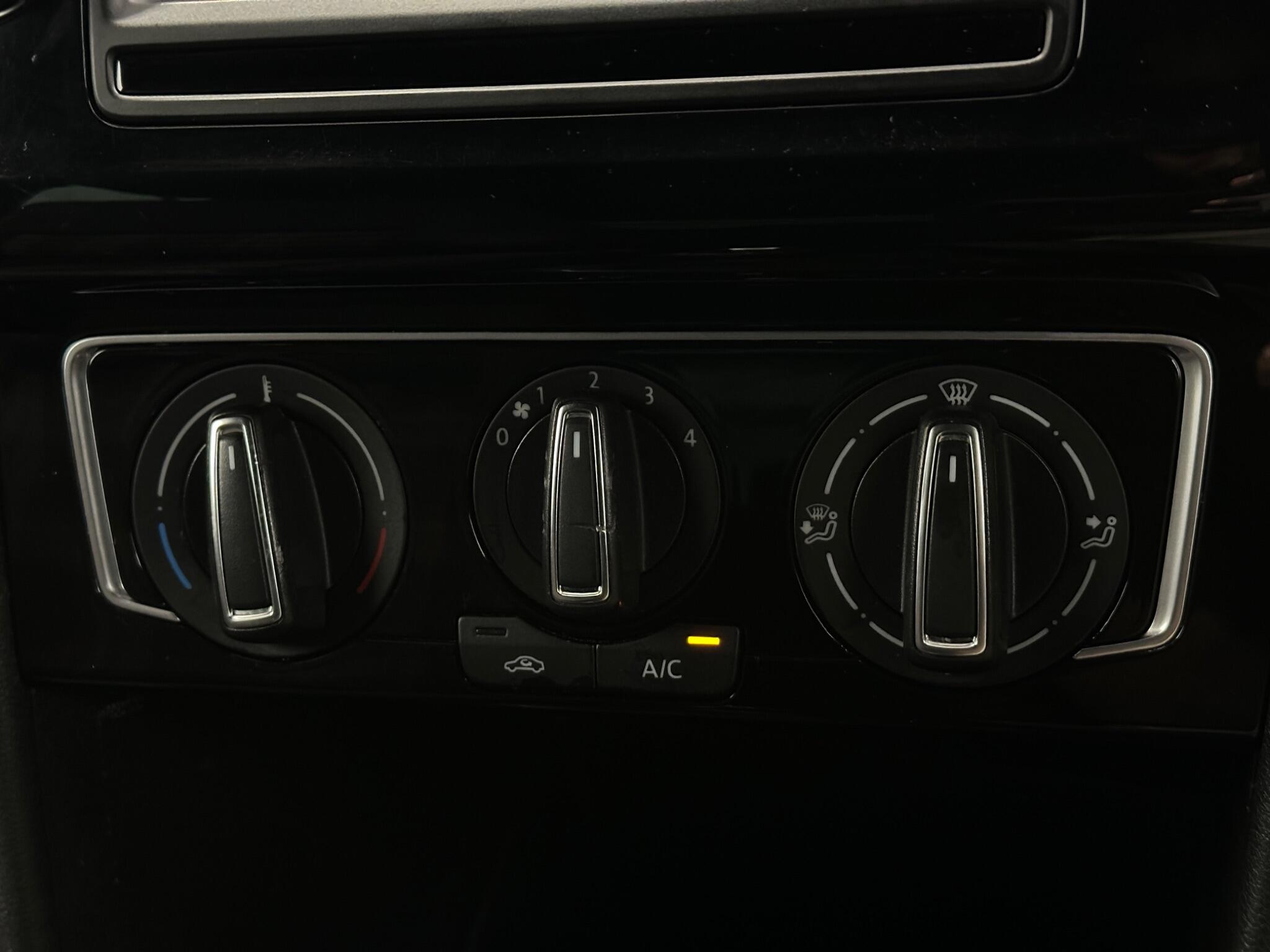 Volkswagen Polo view 21