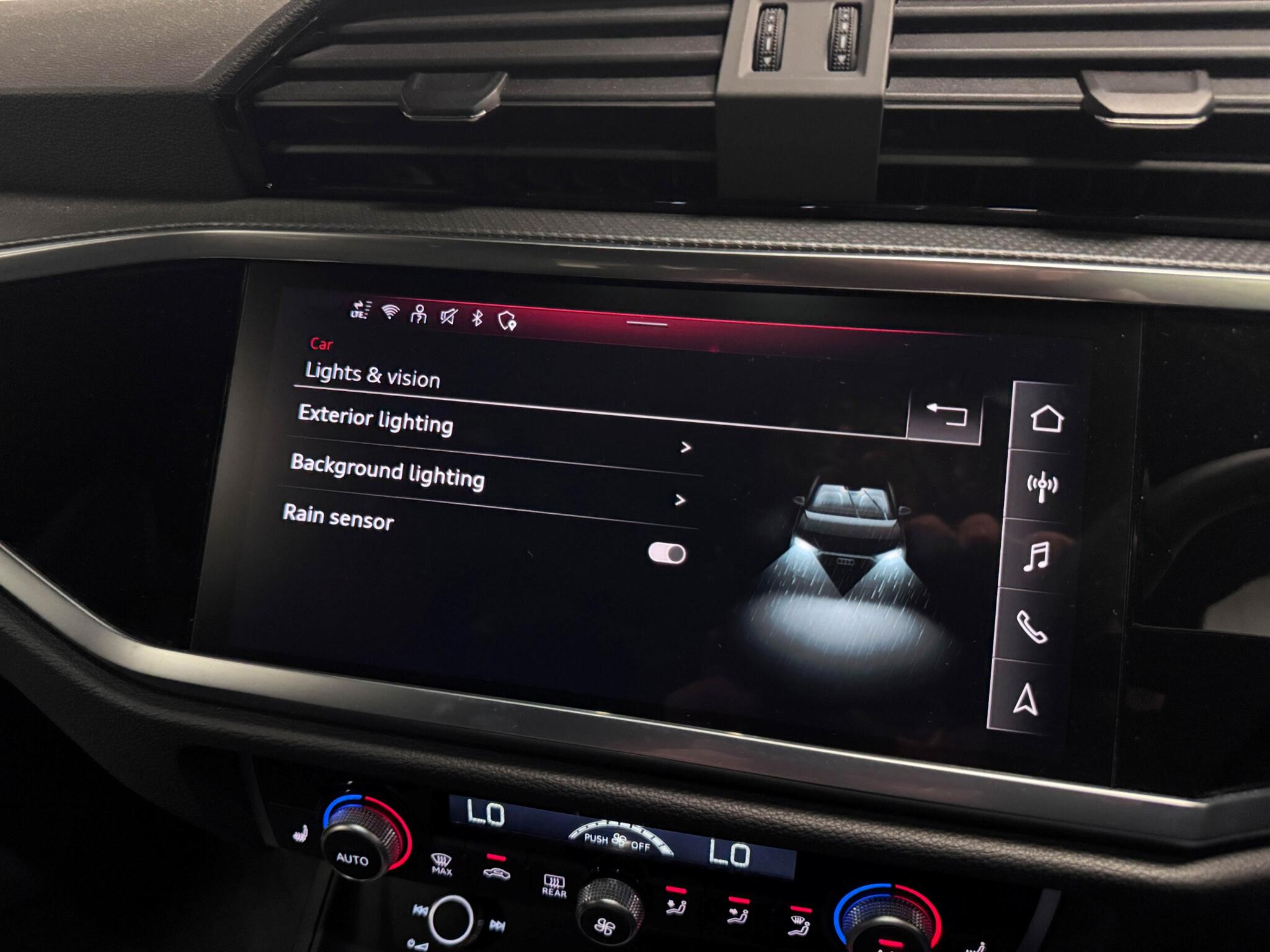 Audi Q3 view 53