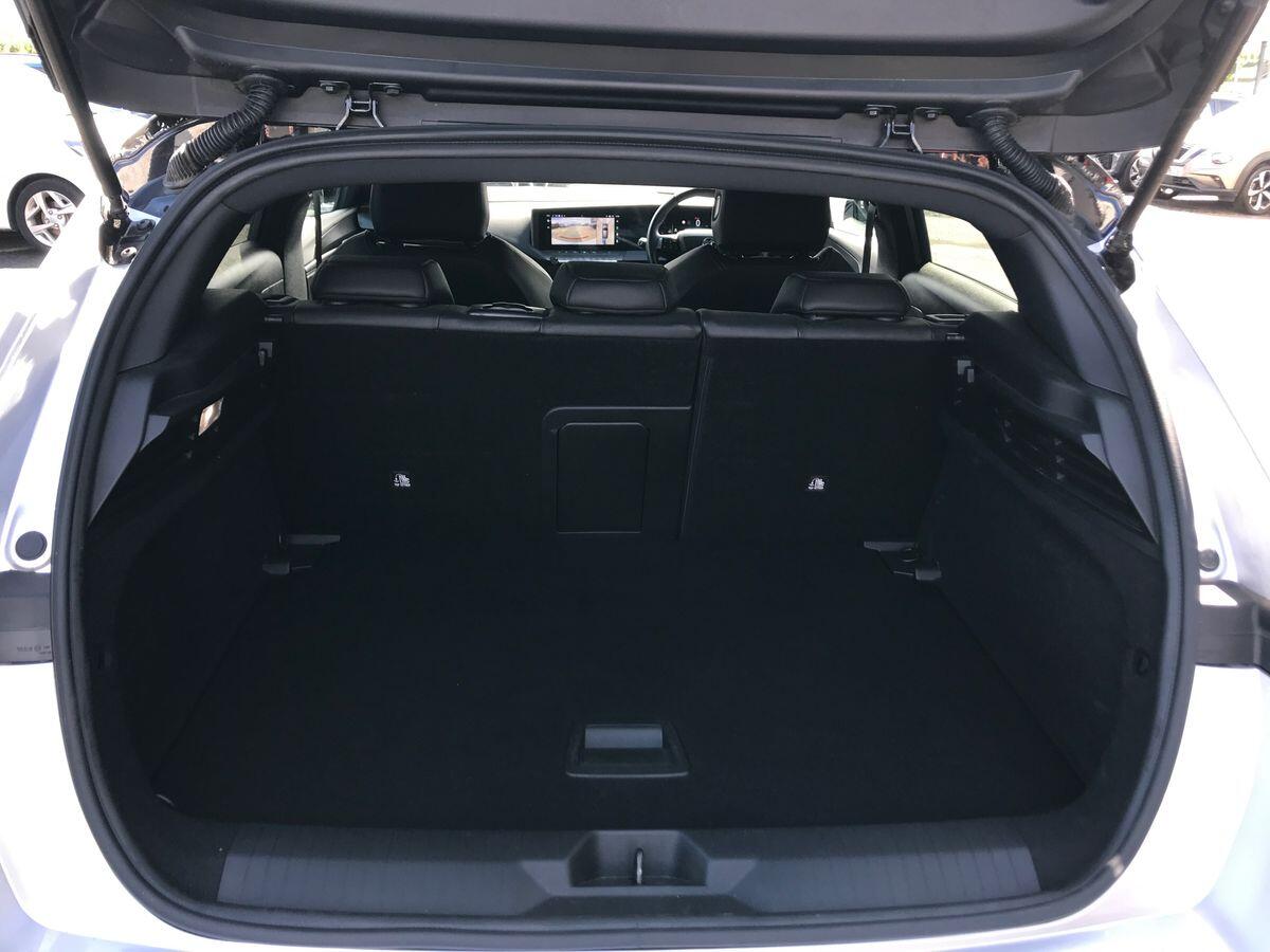Vauxhall Astra view 8