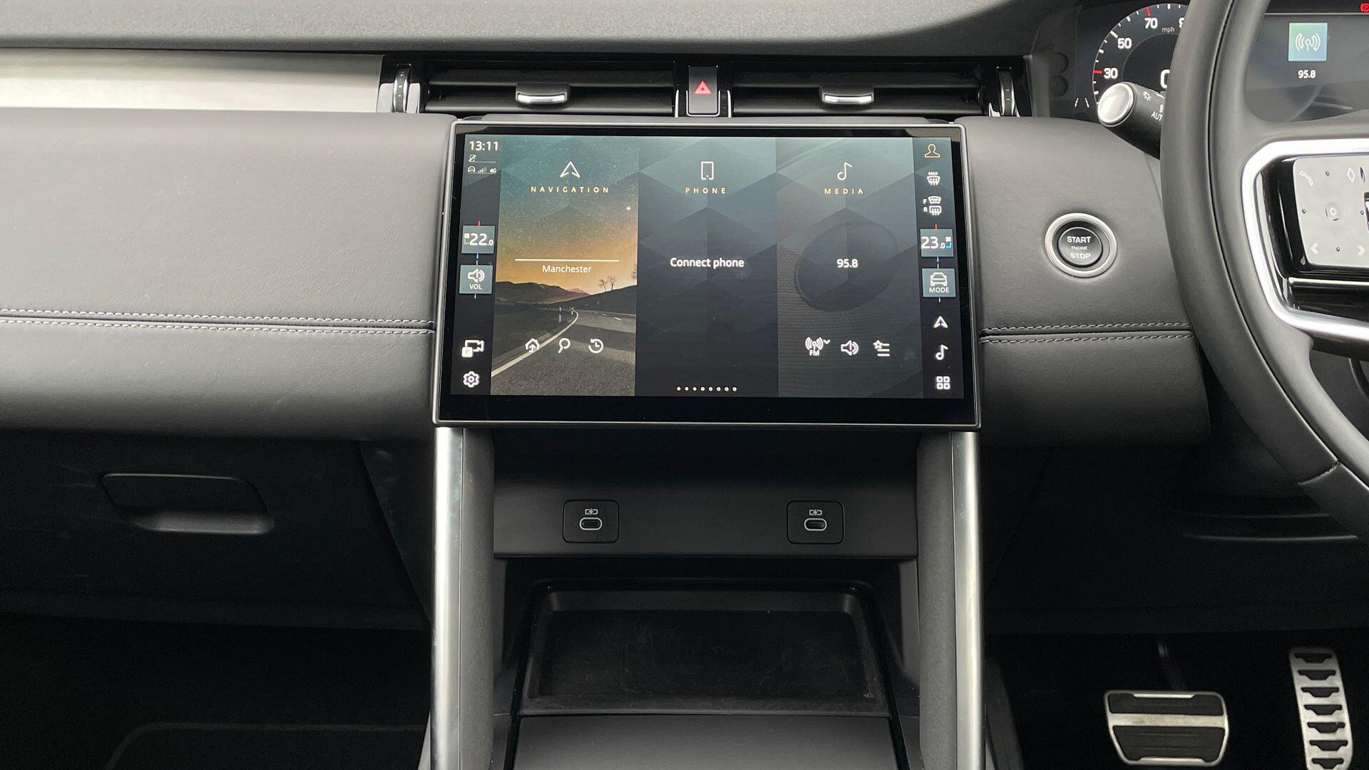 Land Rover Discovery Sport view 14