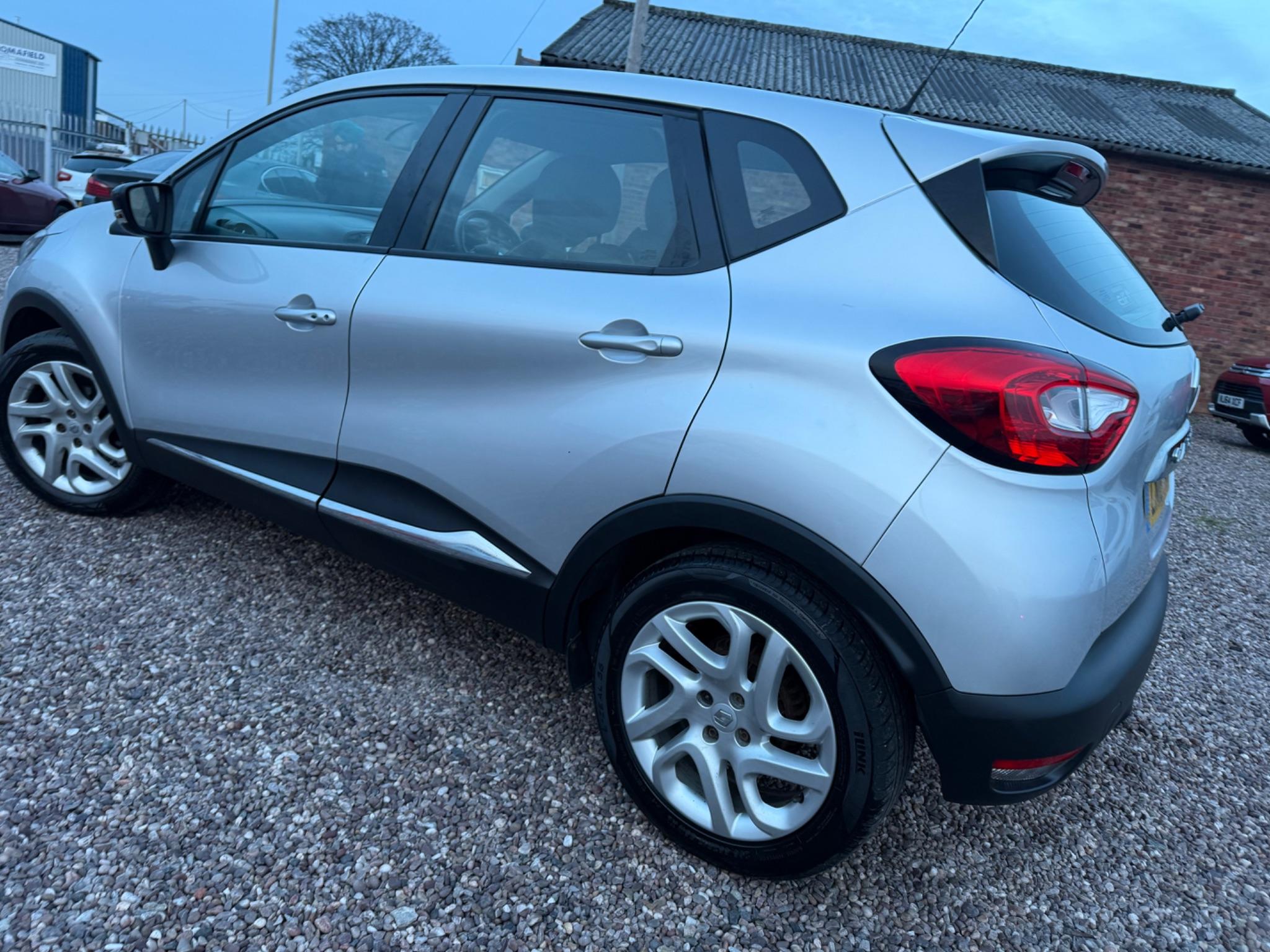 Renault Captur view 14