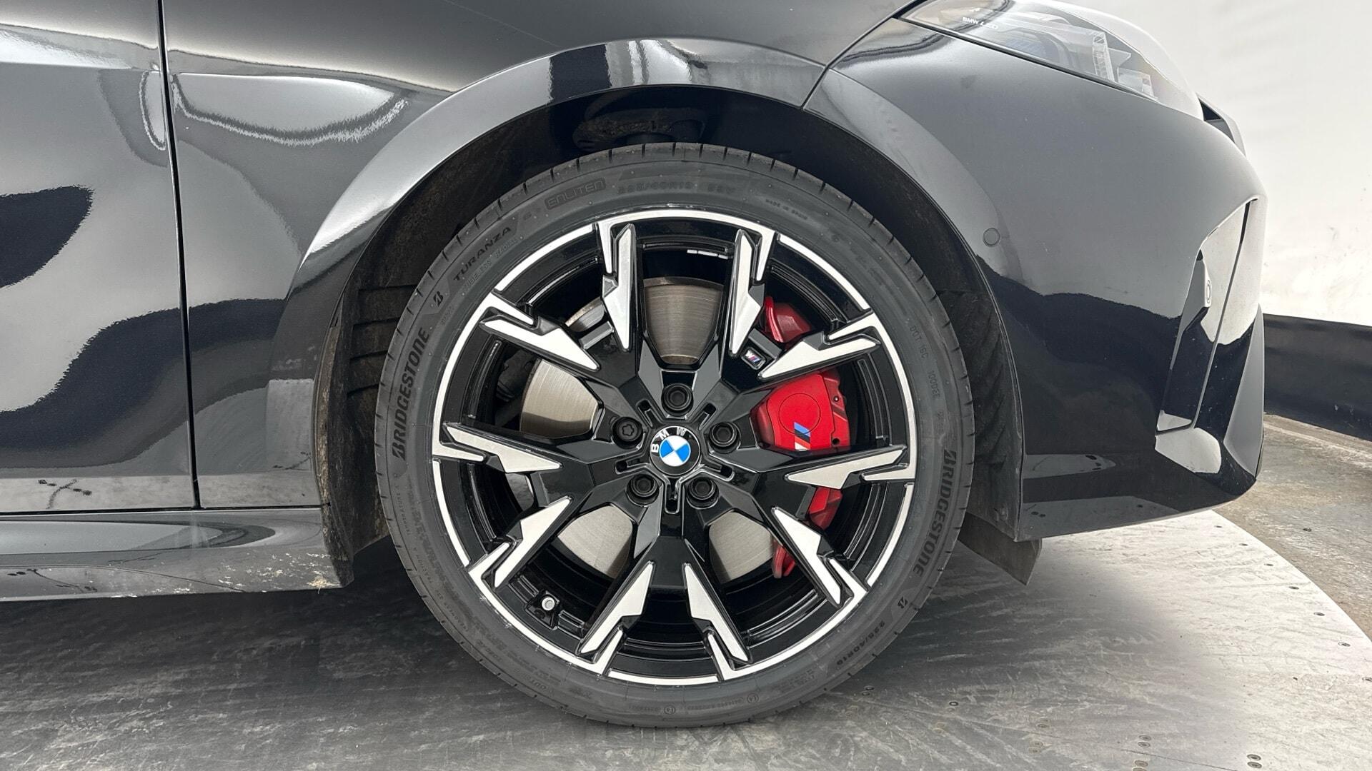 BMW 1 Series view 14