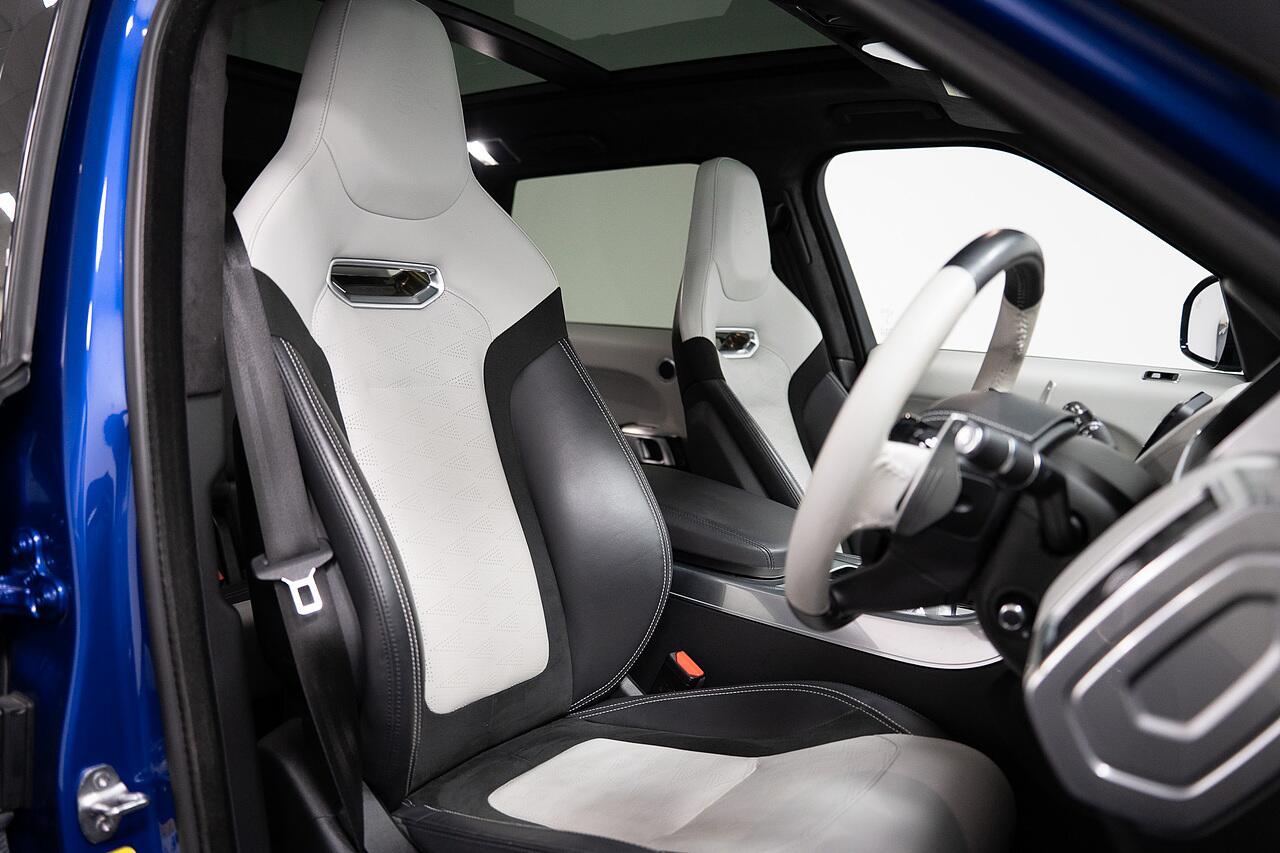 Land Rover Range Rover Sport view 2
