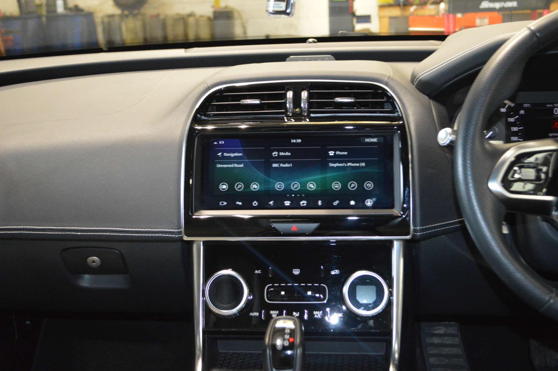 Jaguar Xe view 14