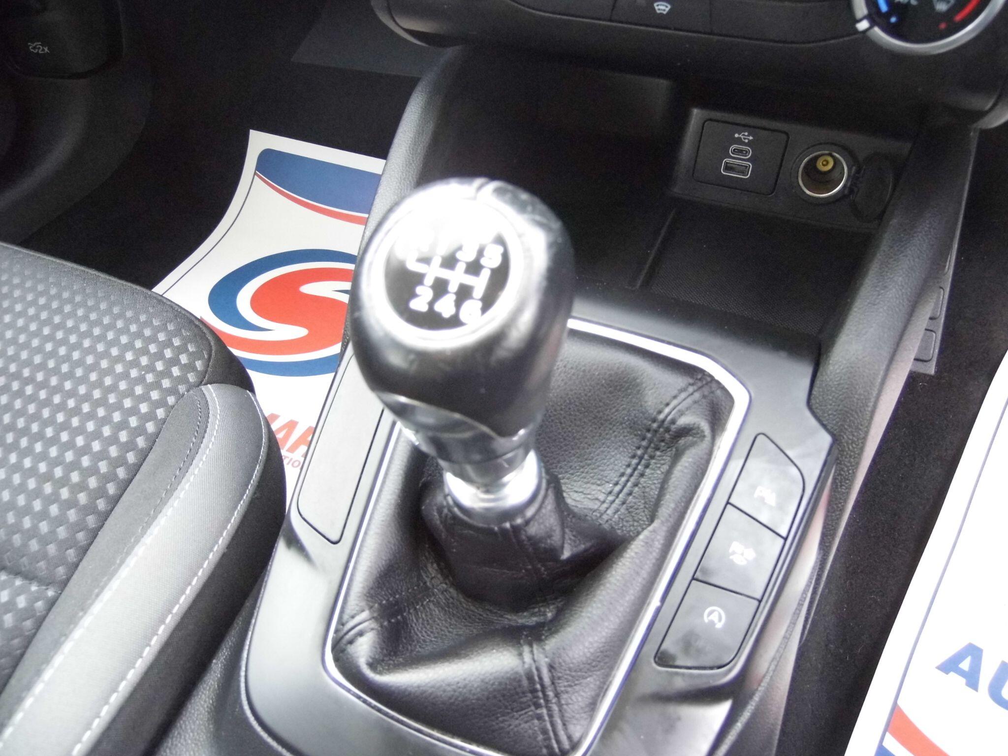 Ford Focus view 10