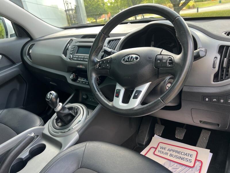 2015 Kia Sportage 1.7 CRDi EcoDynamics 2 2WD Euro 5 (s/s) 5dr • 20,853 miles image 19